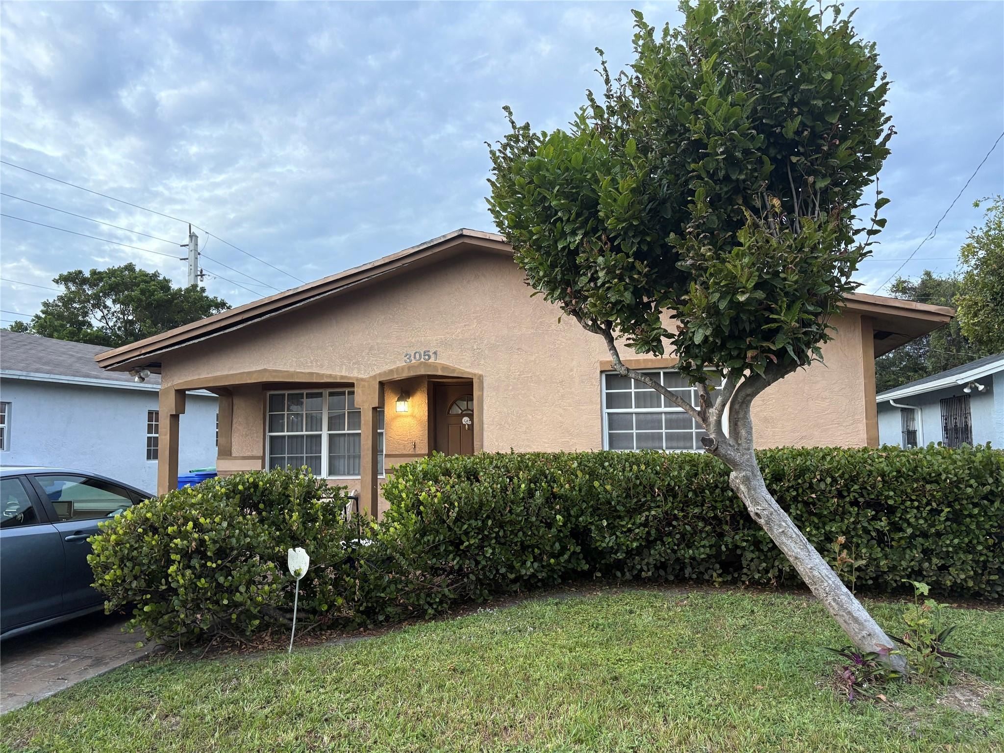 7th Ct, Fort Lauderdale, FL 33311