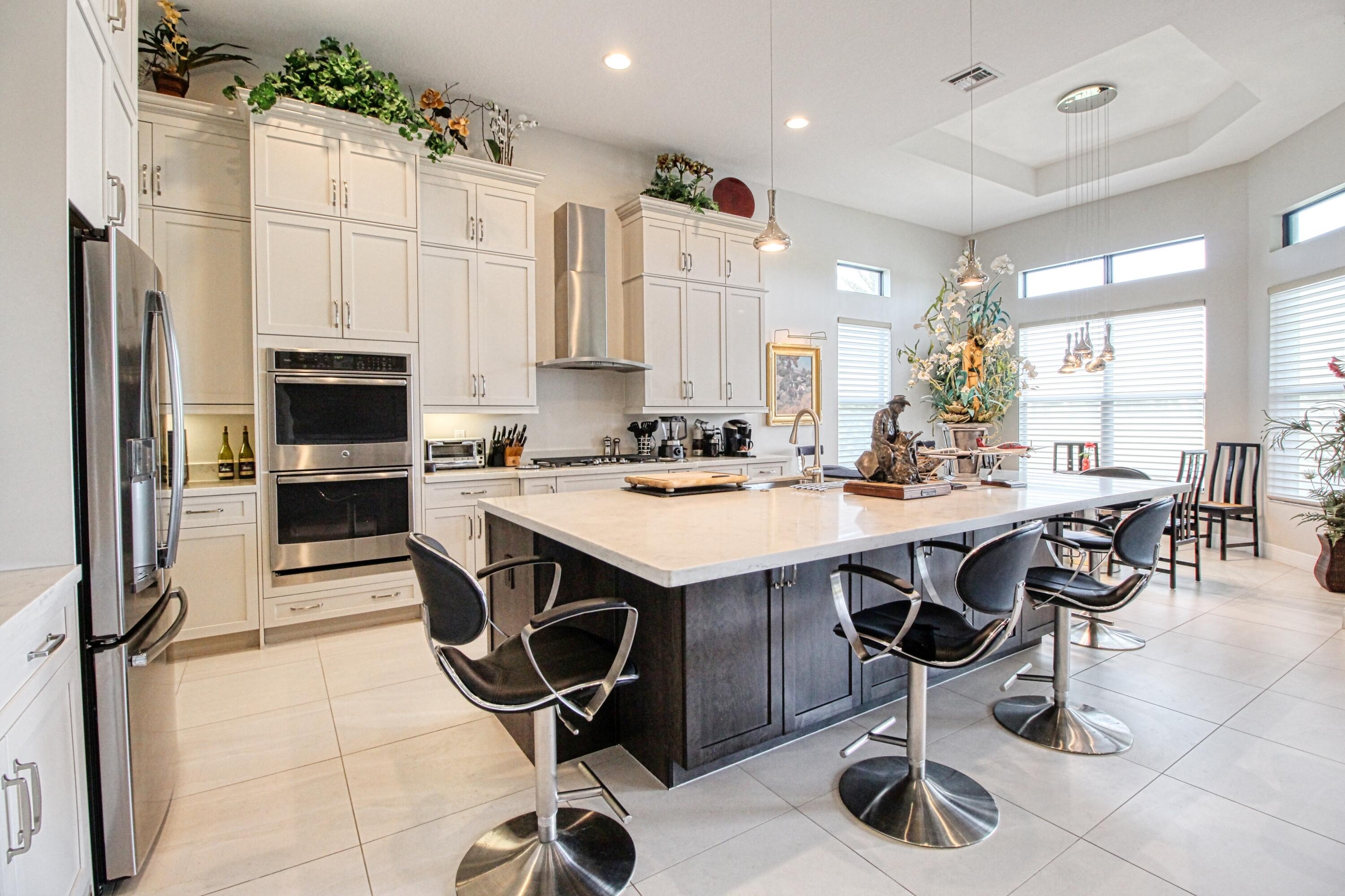 Bastille Cir, Parkland, FL 33076