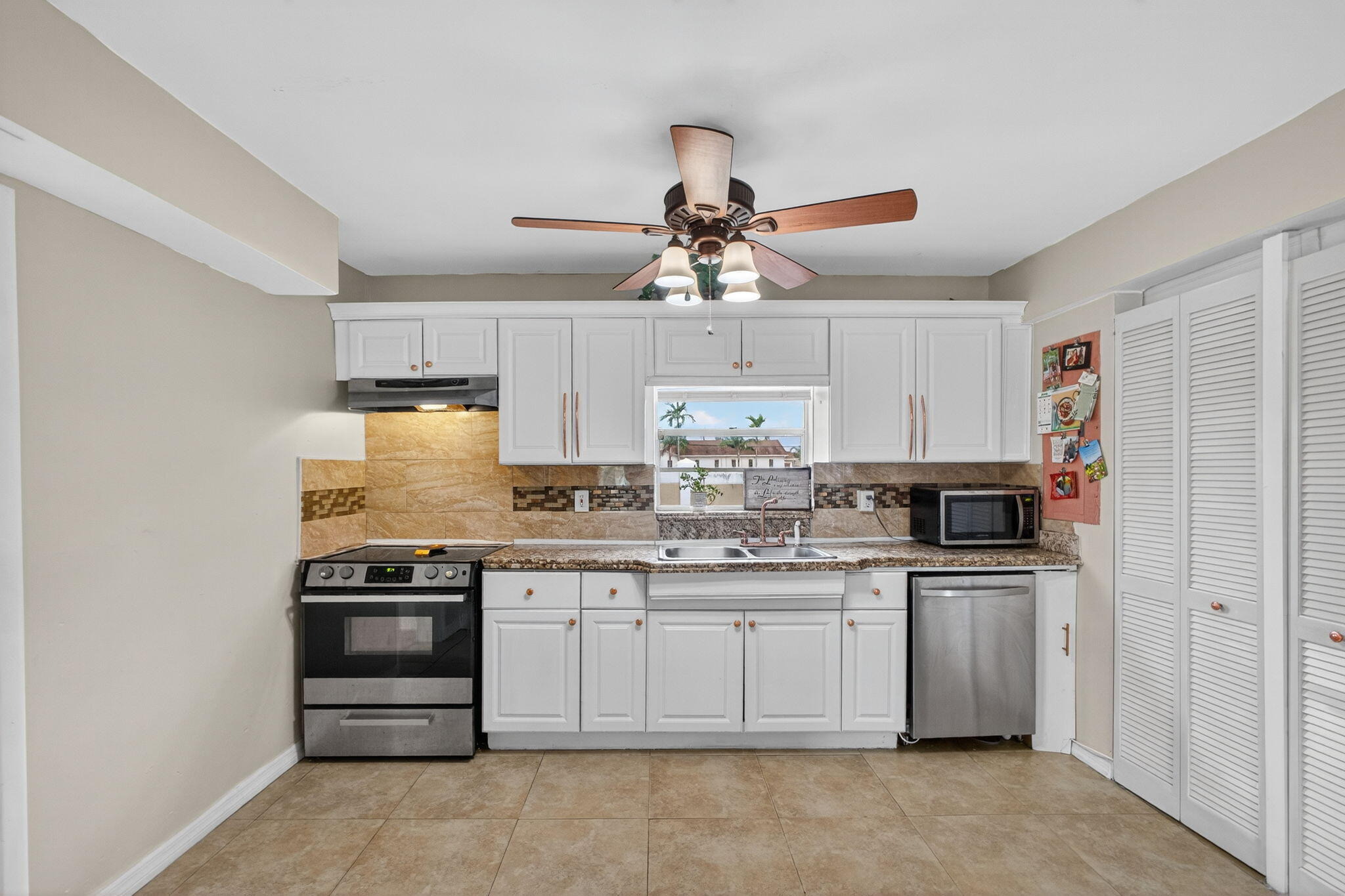 7th St, Riviera Beach, FL 33404 #1