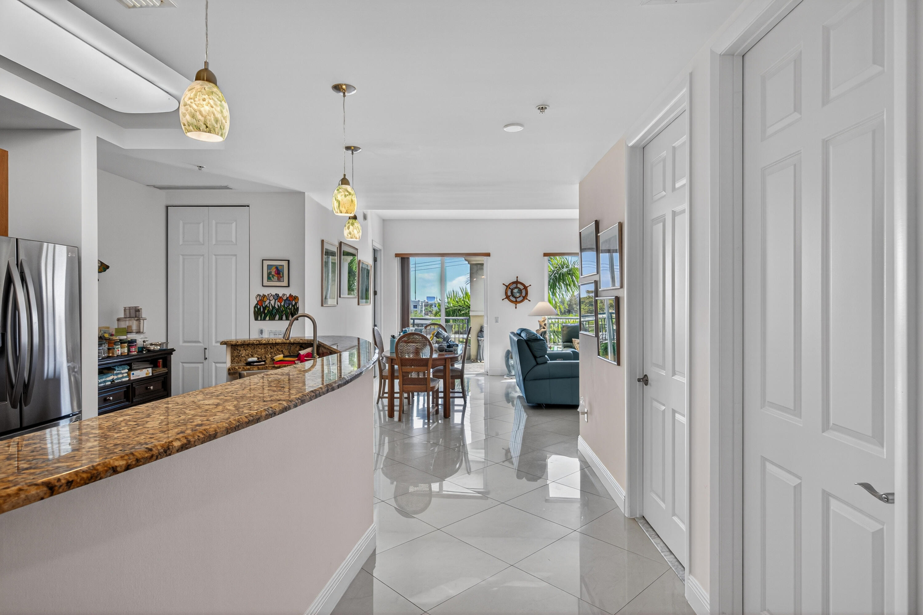 14th Ave, Wilton Manors, FL 33334