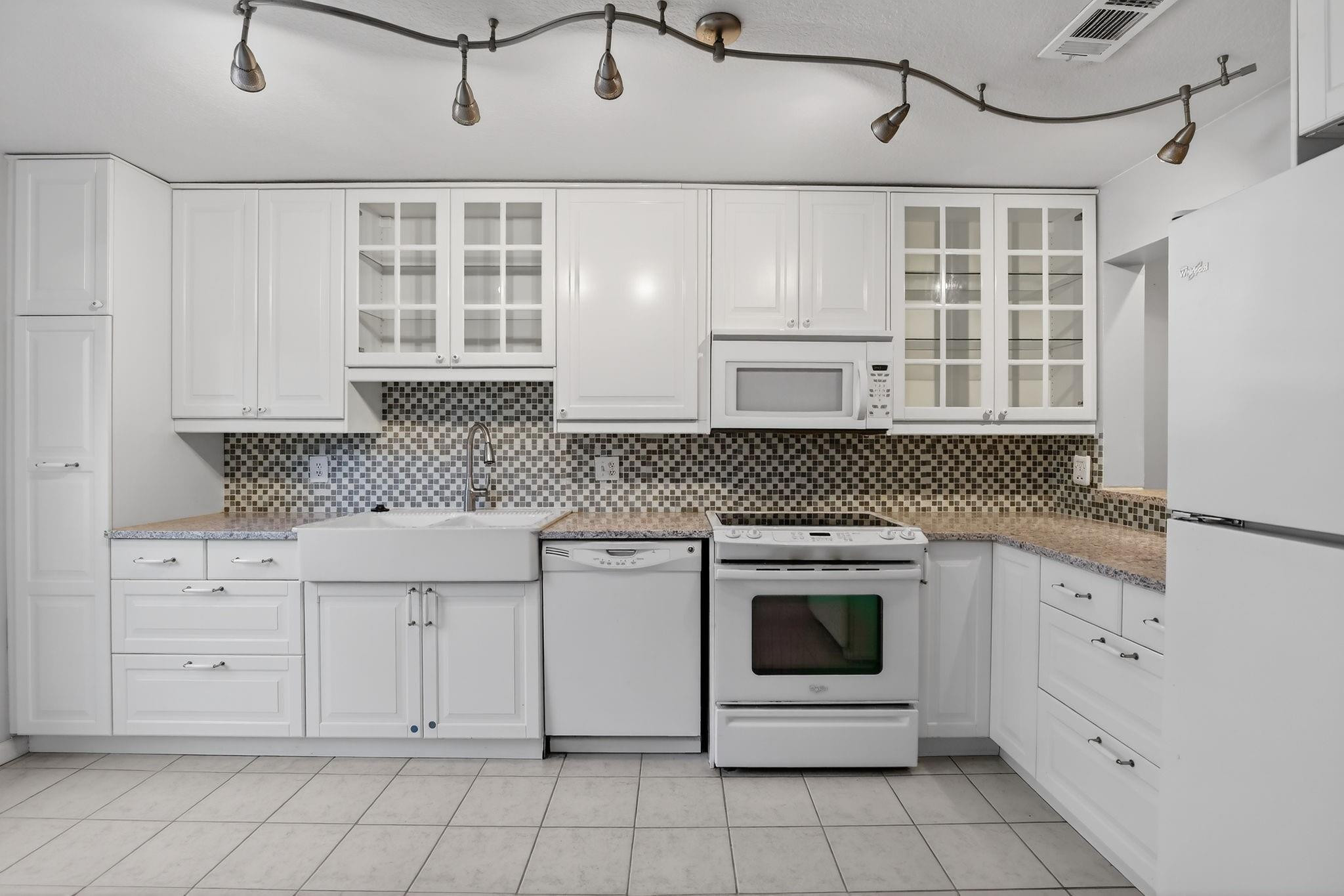 99th Ter, Pembroke Pines, FL 33024
