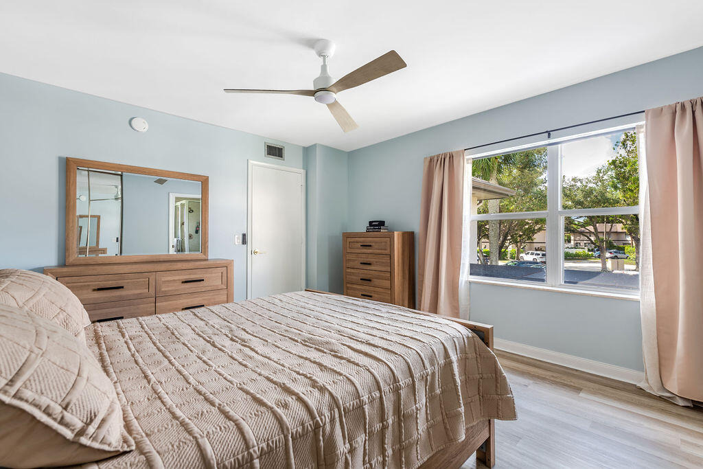 Essex Ct, Royal Palm Beach, FL 33411