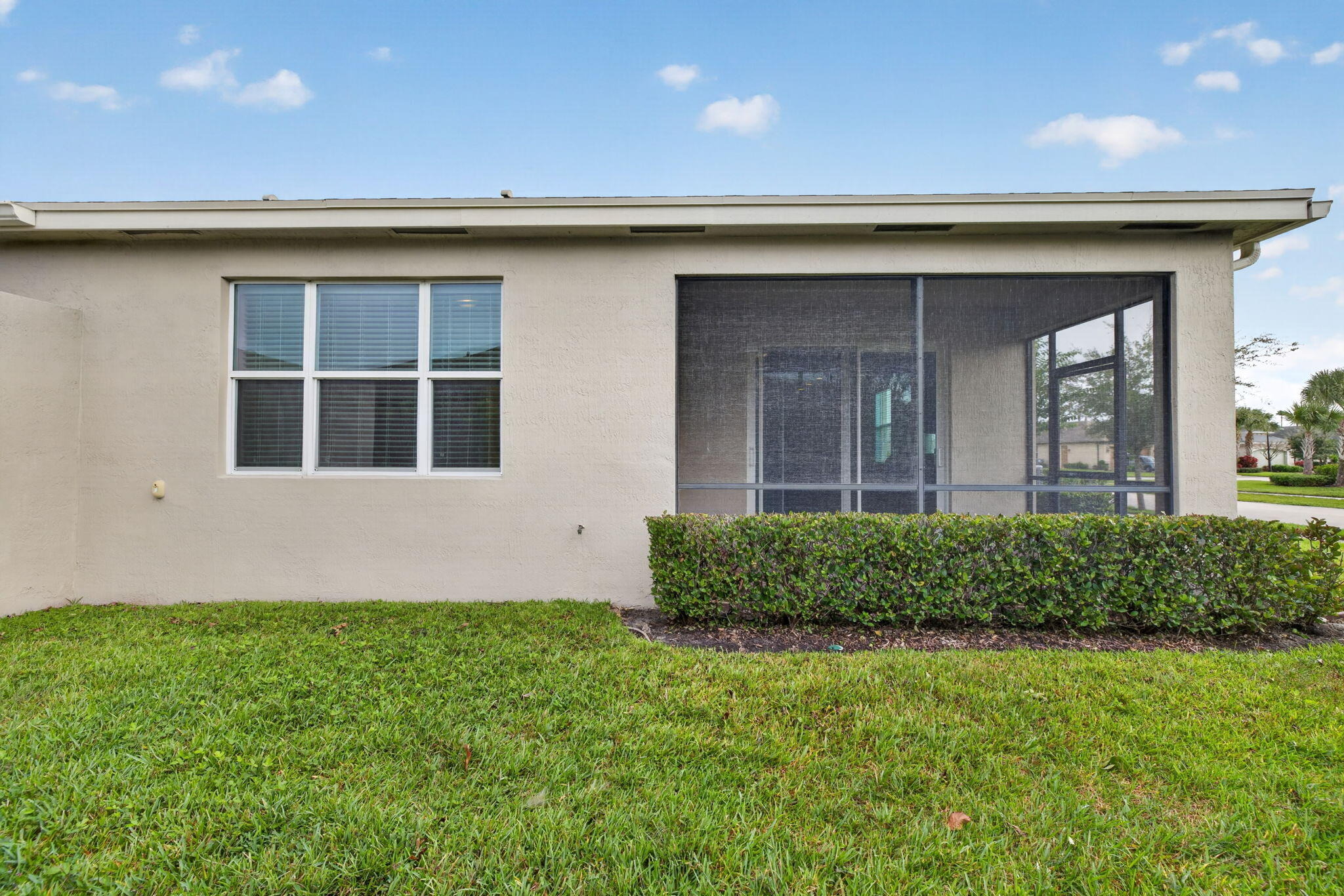 Lake Park Dr, Port Saint Lucie, FL 34987