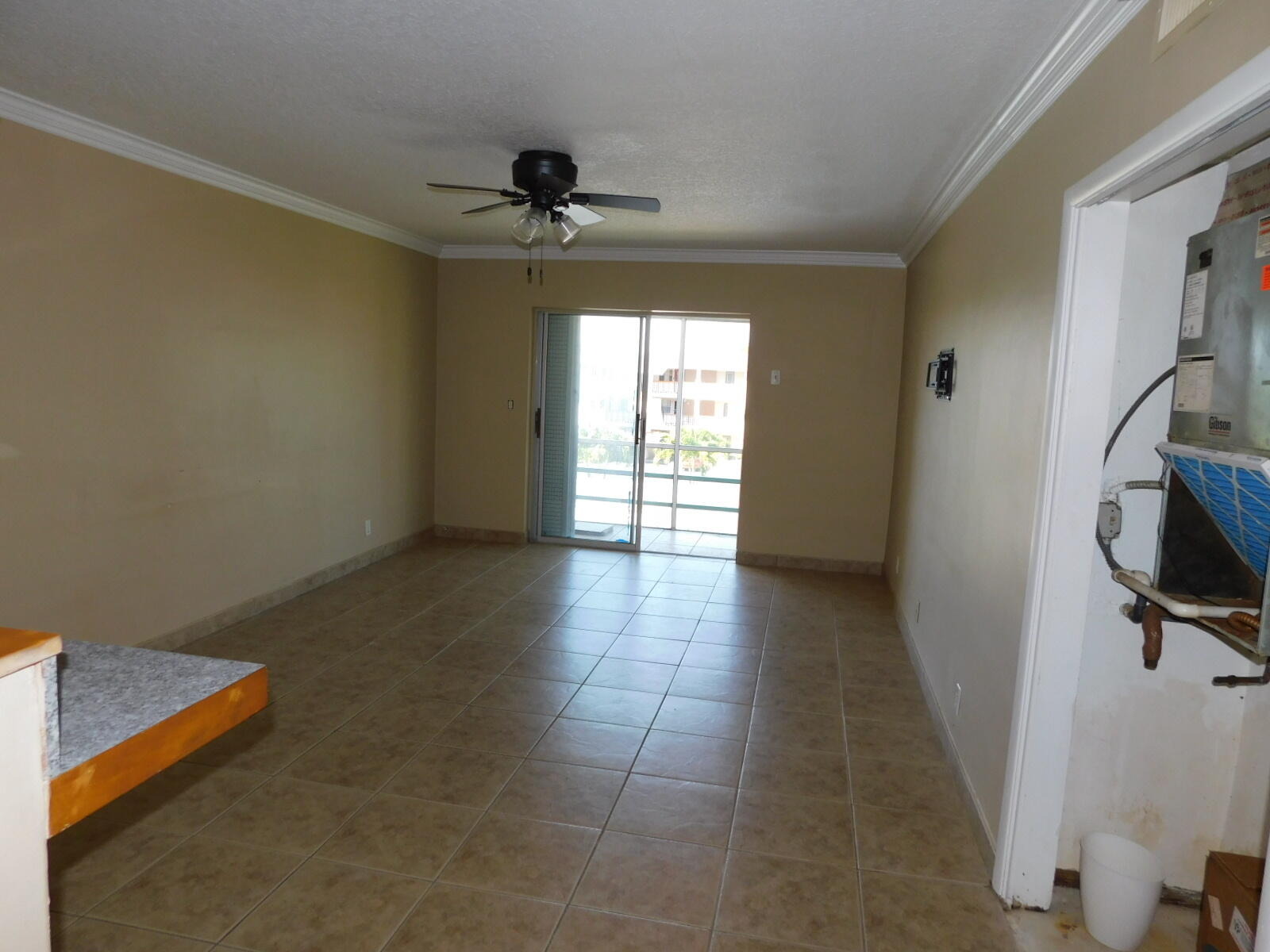 10th Ct, Plantation, FL 33313