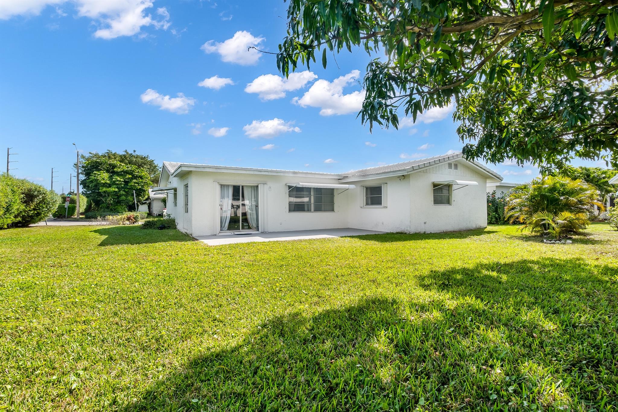 18th Dr, Boynton Beach, FL 33426
