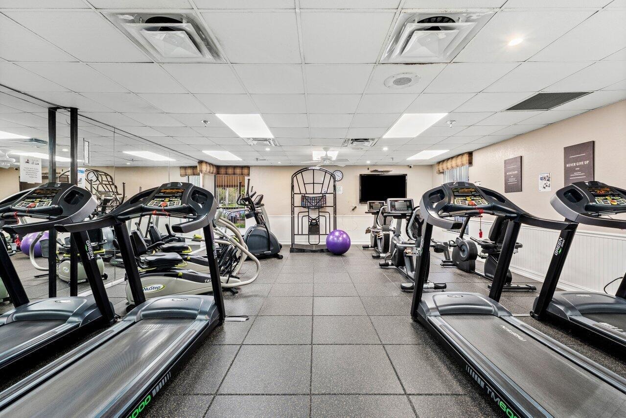 Golfview Ct, Delray Beach, FL 33484