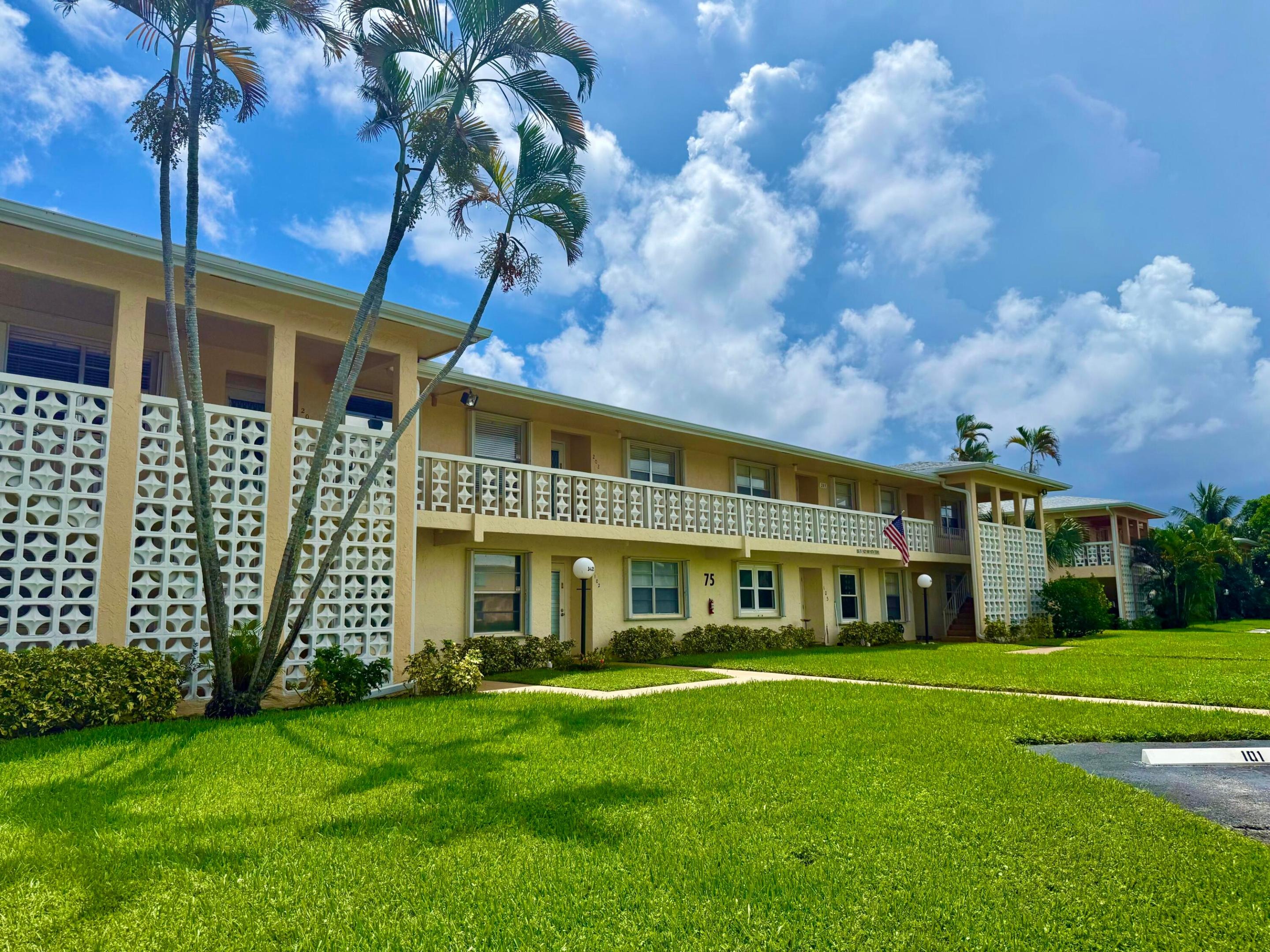 19th Ter, Delray Beach, FL 33445