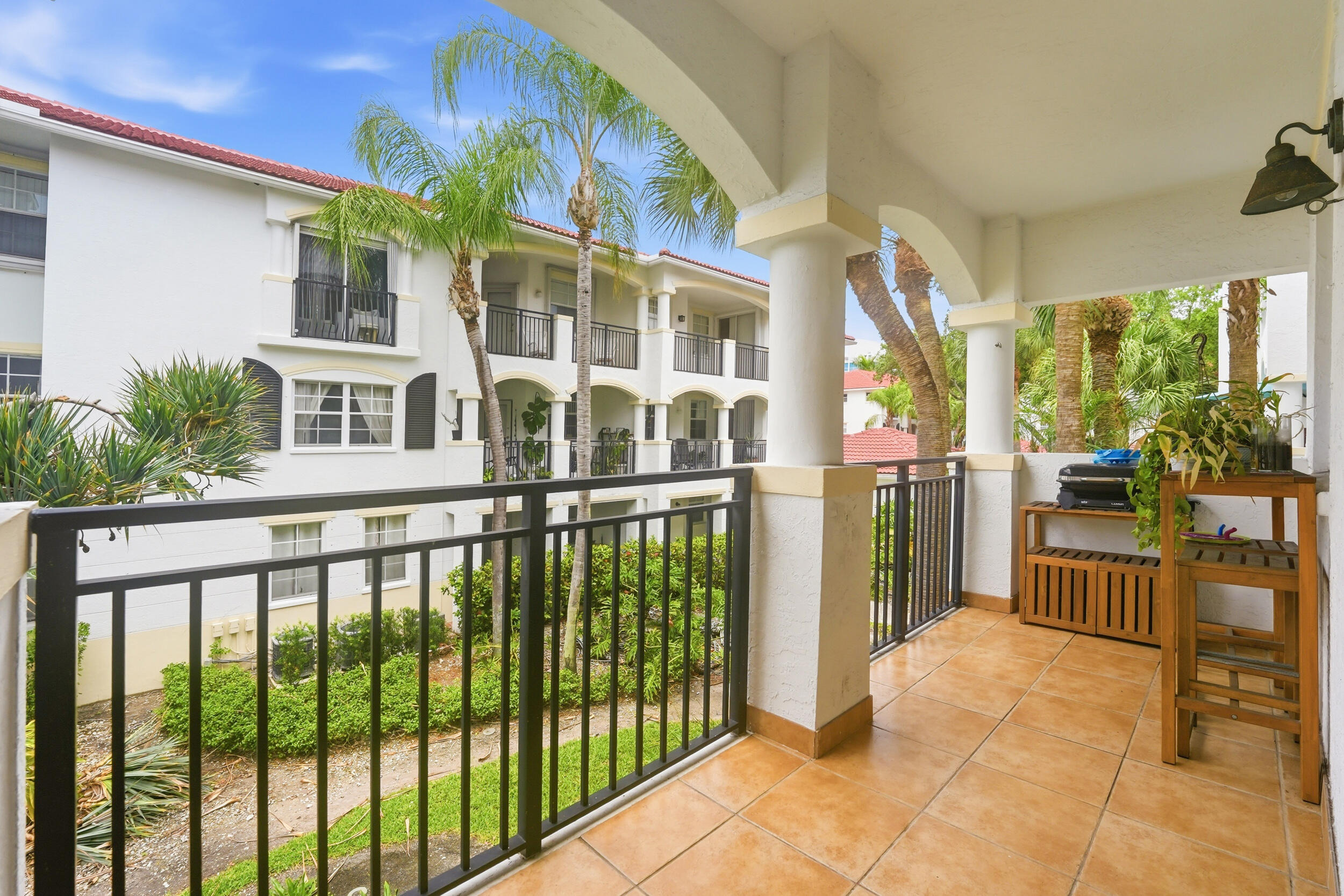 184th St, North Miami Beach, FL 33160