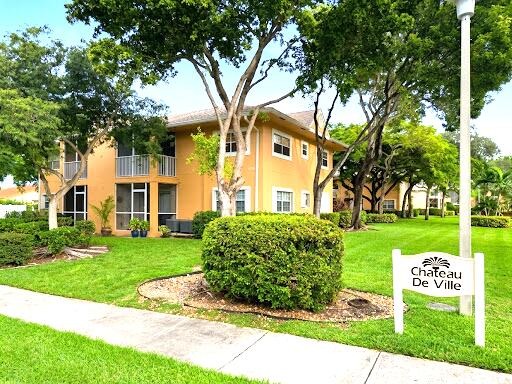 10th St, Dania, FL 33004