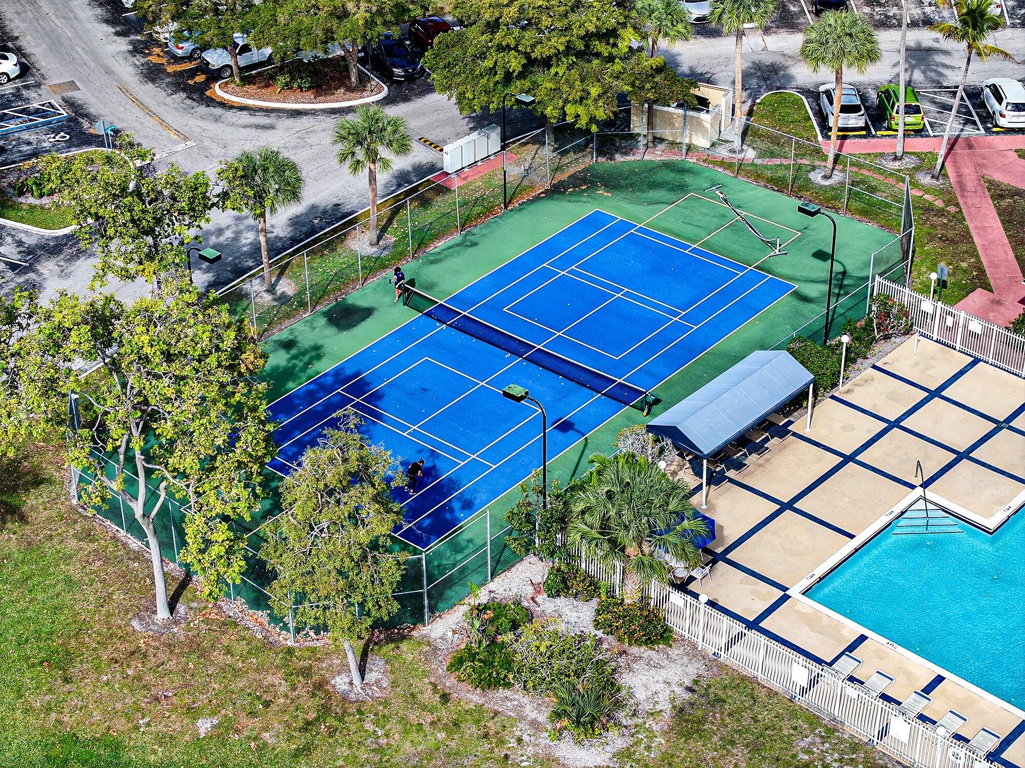 Palm Cir, Pembroke Pines, FL 33025 #1
