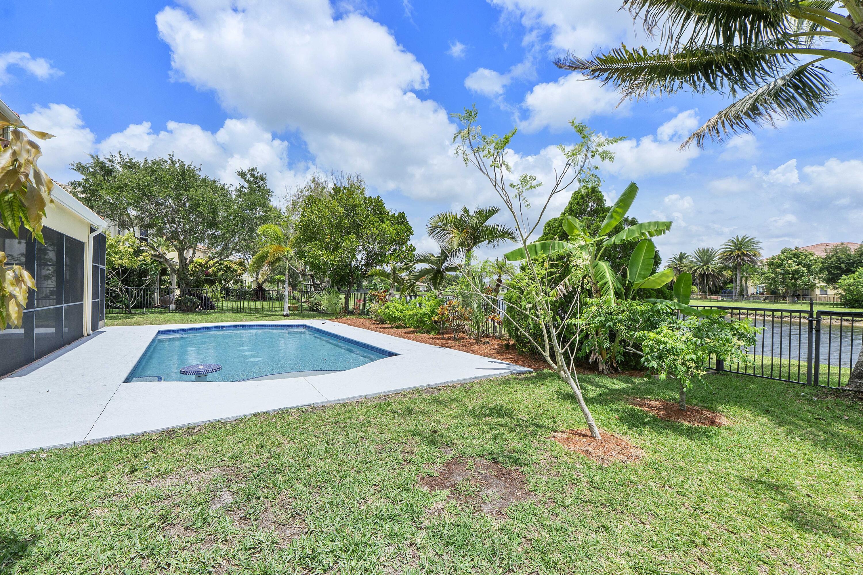 Bellarosa Cir, West Palm Beach, FL 33411