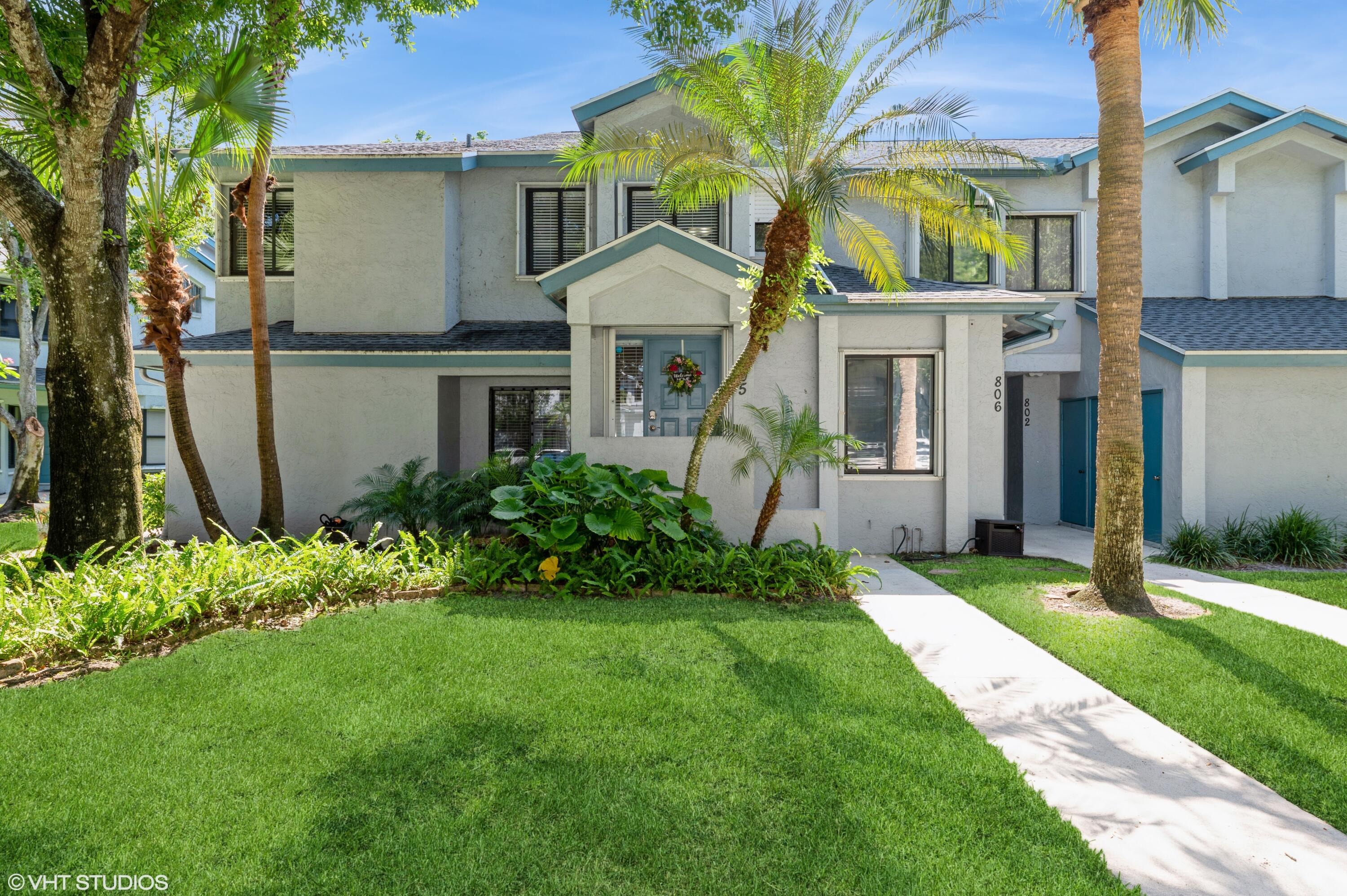 Harbour Pointe Way, Greenacres, FL 33413