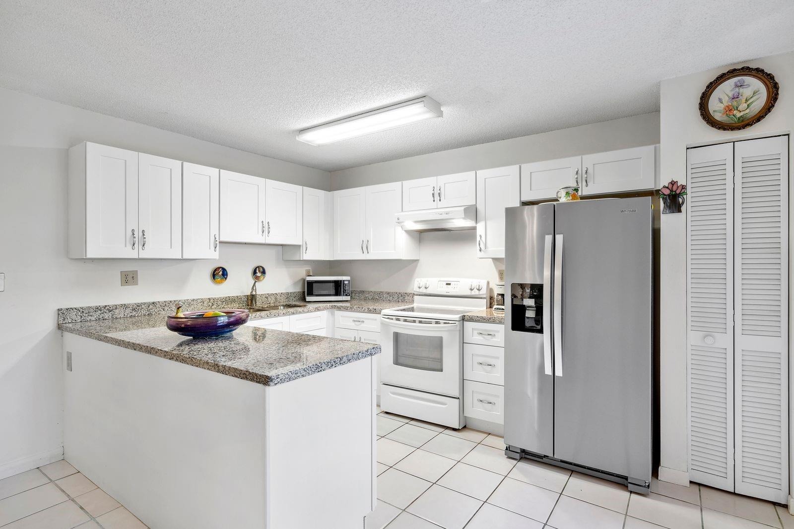 90th Ave, Davie, FL 33324