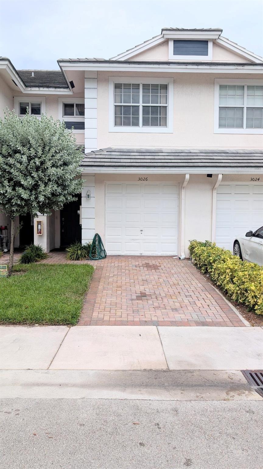 30th Ave, Oakland Park, FL 33311