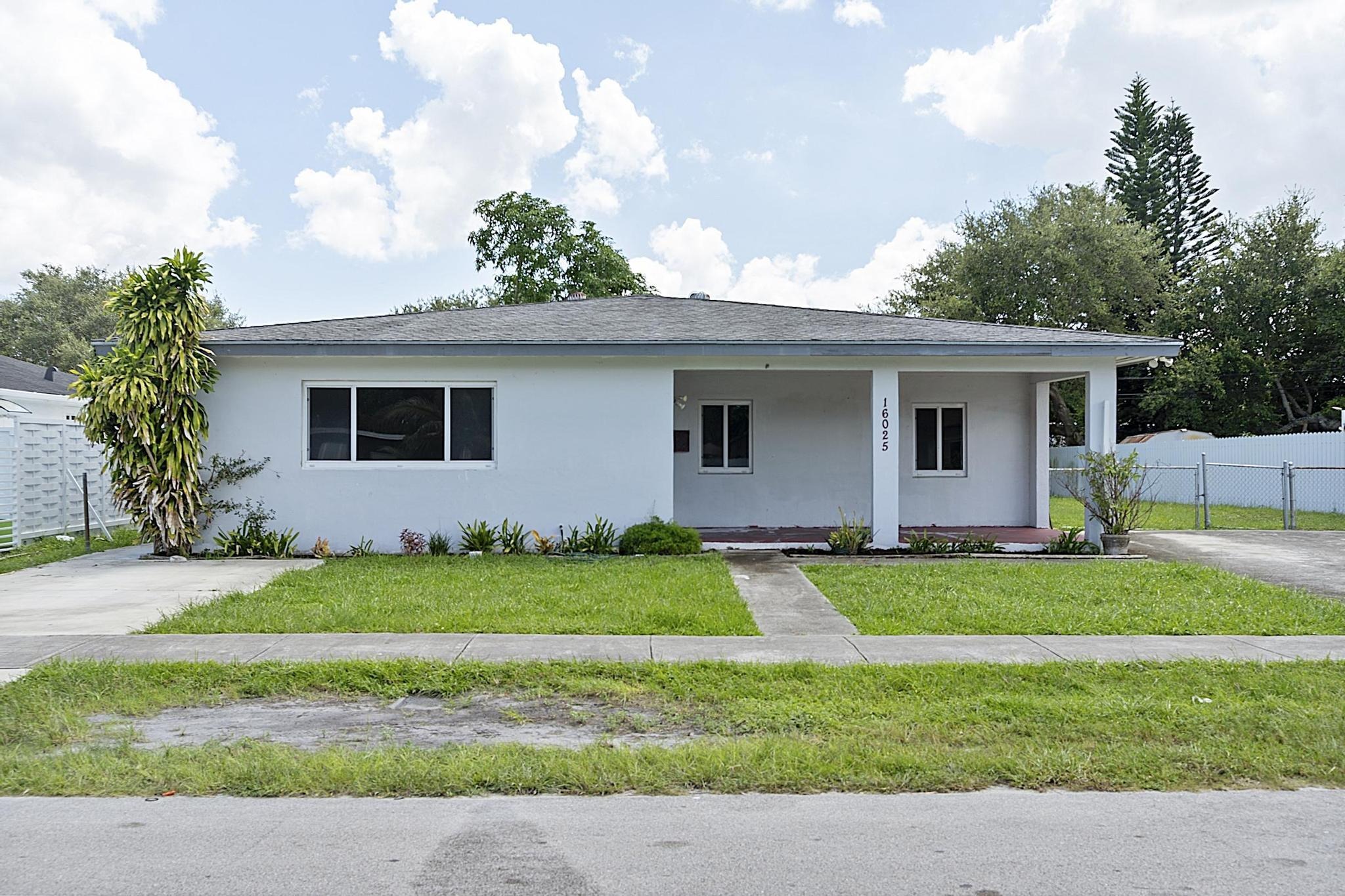 20th Ave, Opa Locka, FL 33054