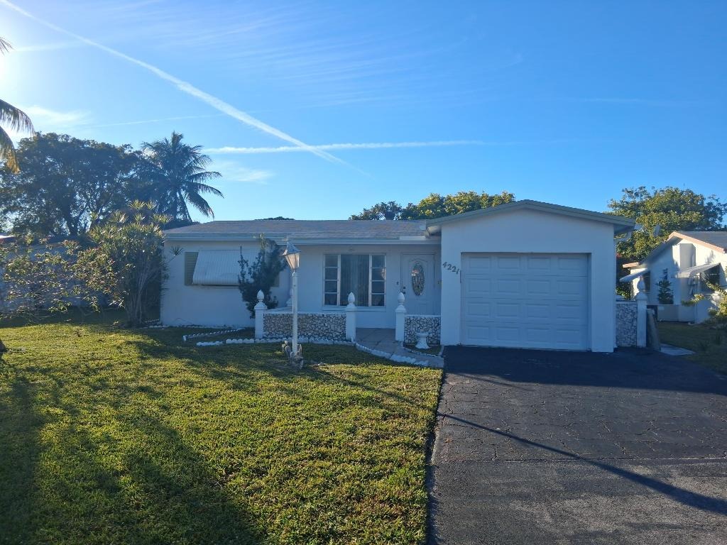 51st Ave, Lauderdale Lakes, FL 33319