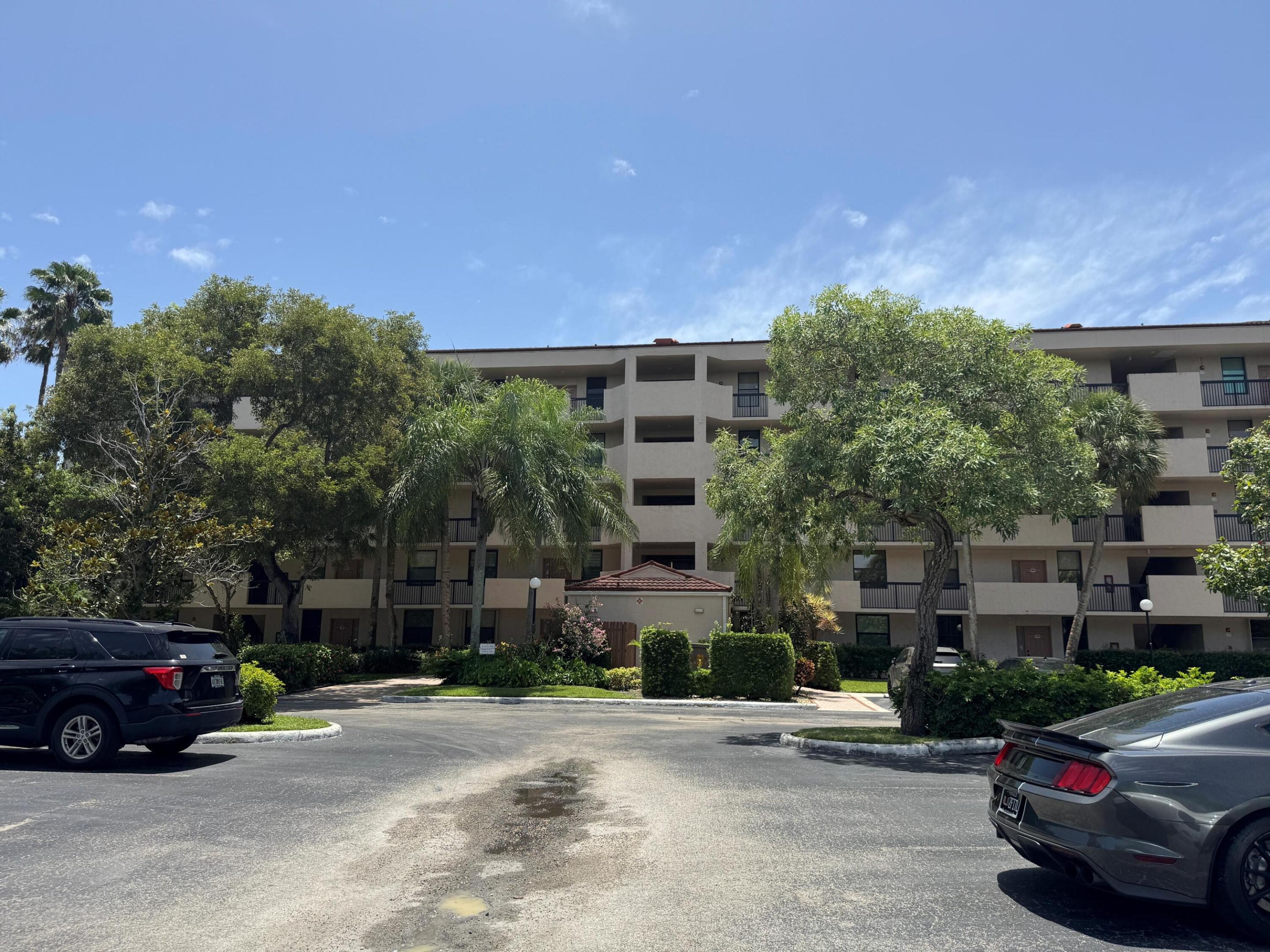 Carambola Cir, Coconut Creek, FL 33066
