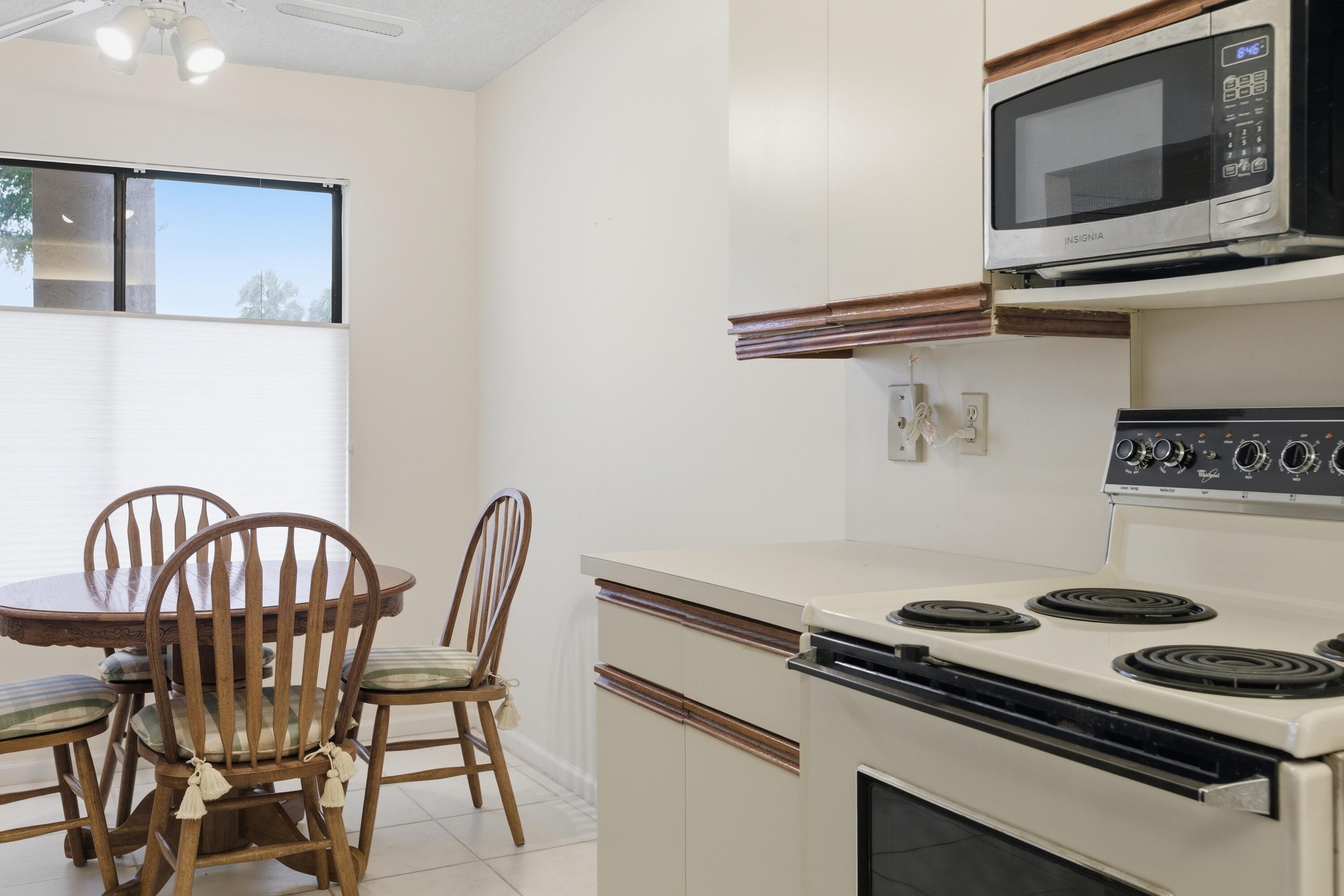 Mangrove Dr, Boynton Beach, FL 33437
