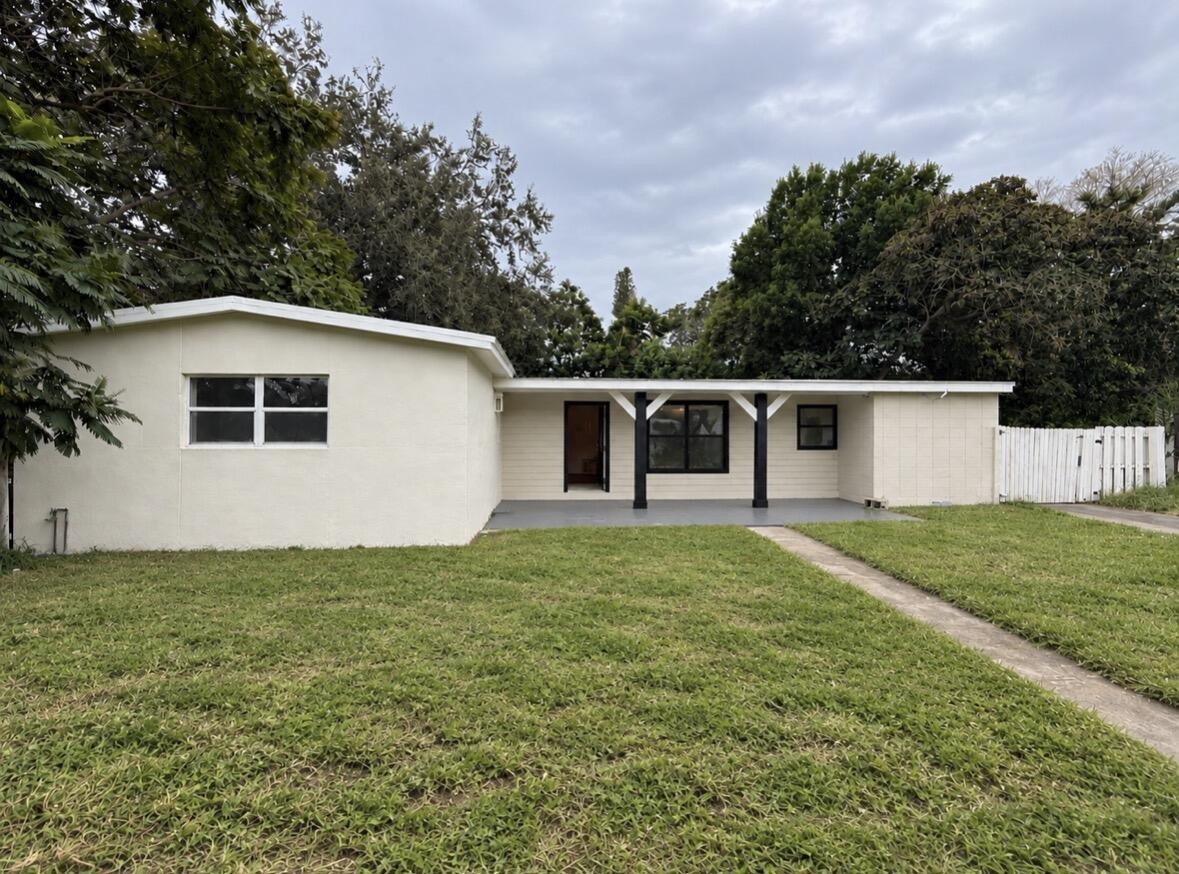 Serenata Ct, Port Saint Lucie, FL 34983