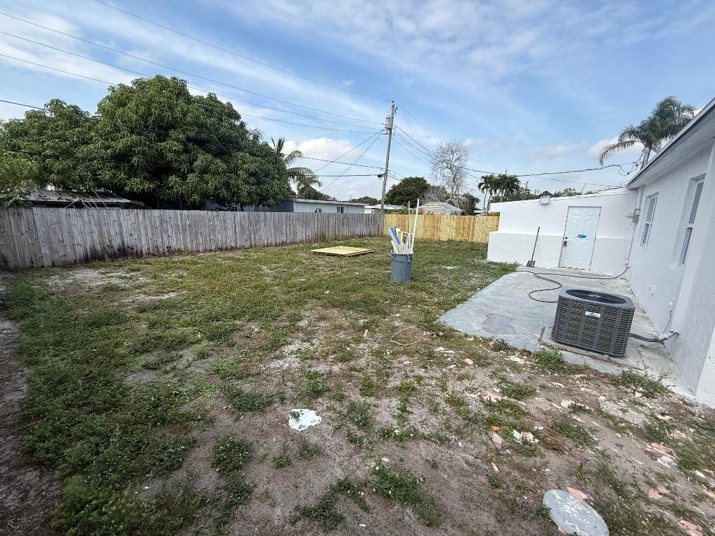 Beech Rd, West Palm Beach, FL 33409