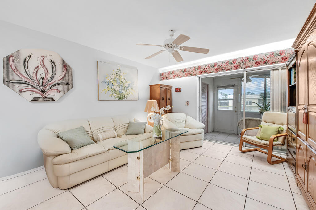 Ashley Dr, West Palm Beach, FL 33415