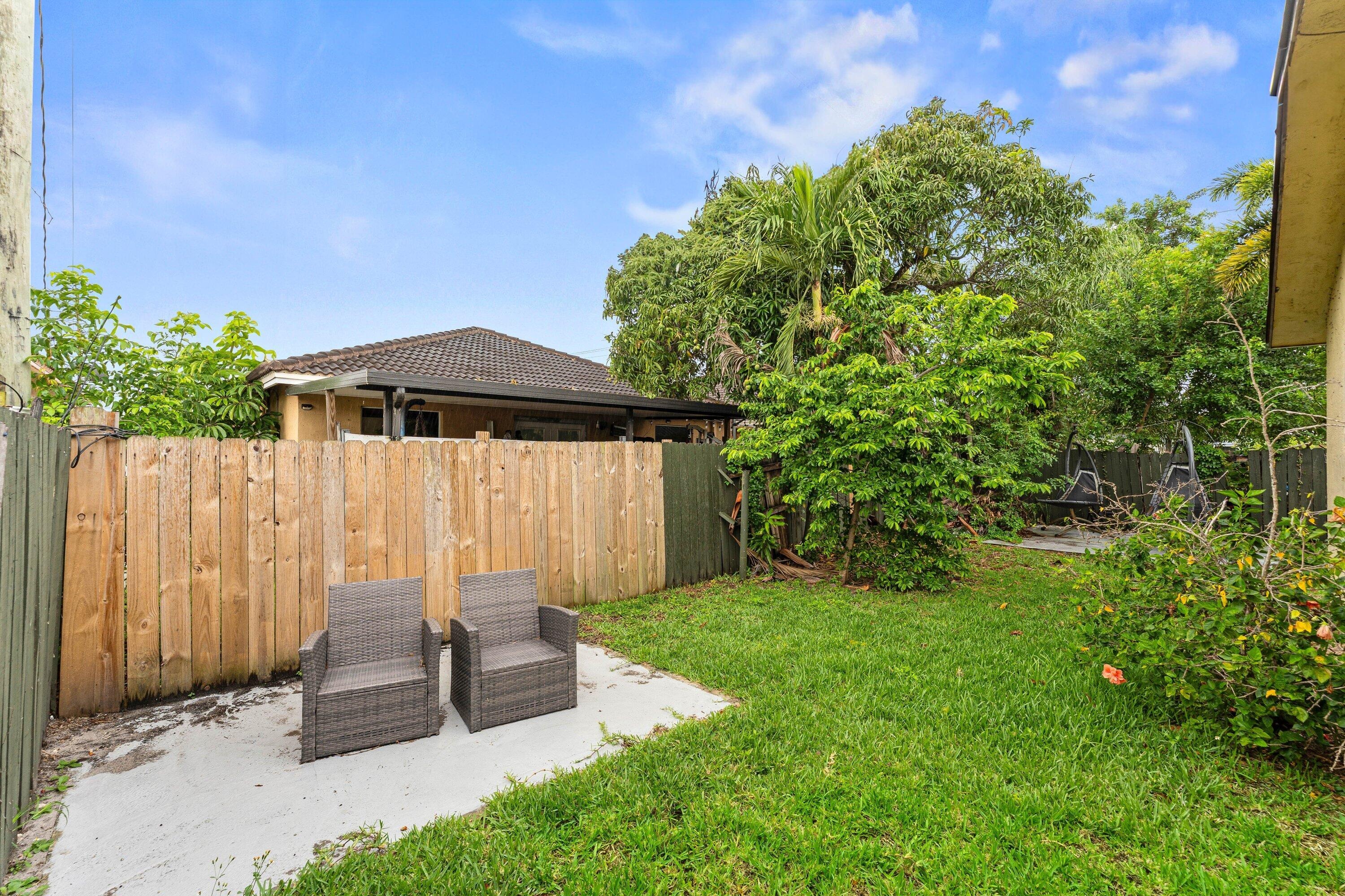 14th Ct, Fort Lauderdale, FL 33311