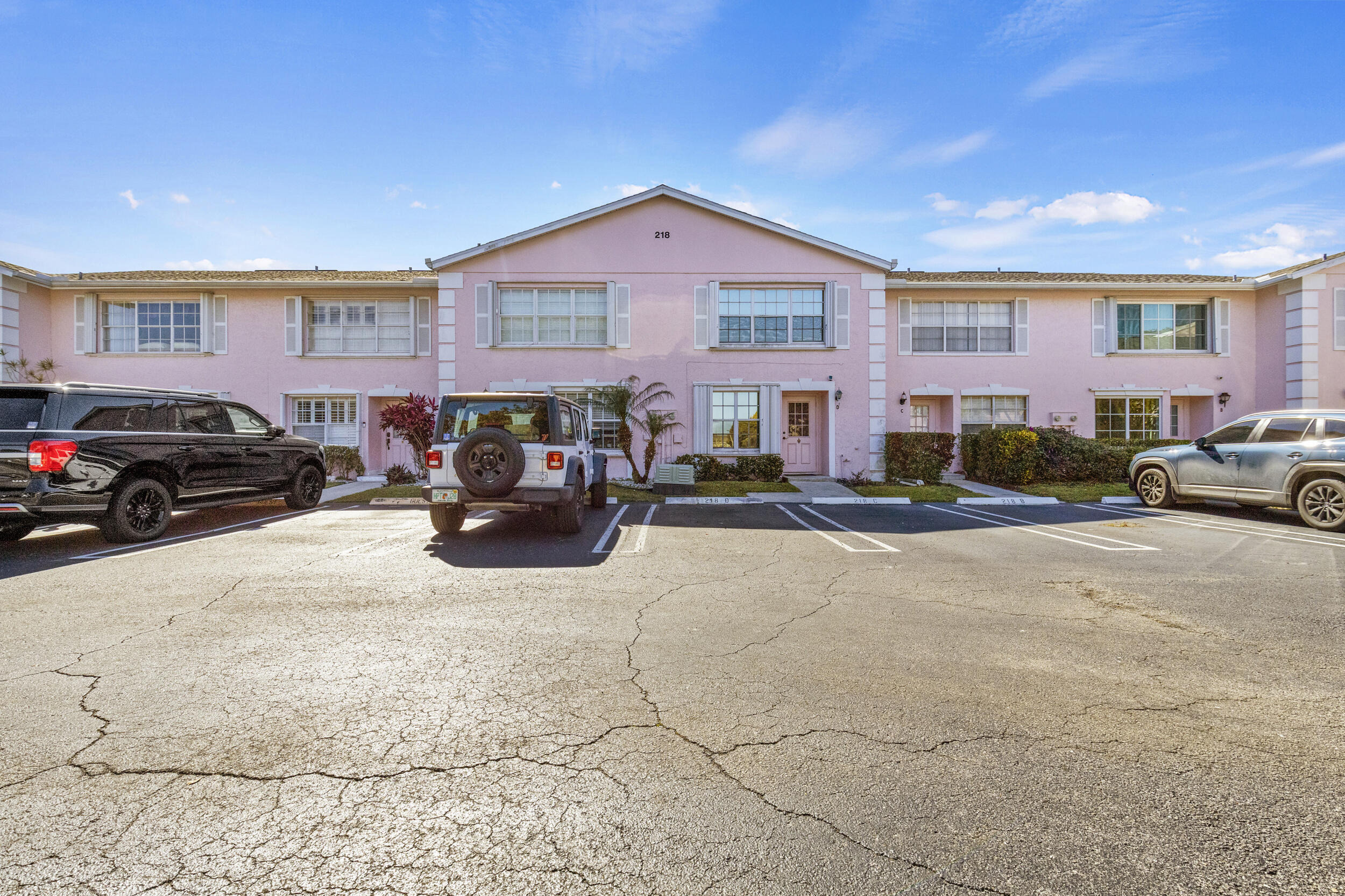 Foxtail Dr, Greenacres, FL 33415