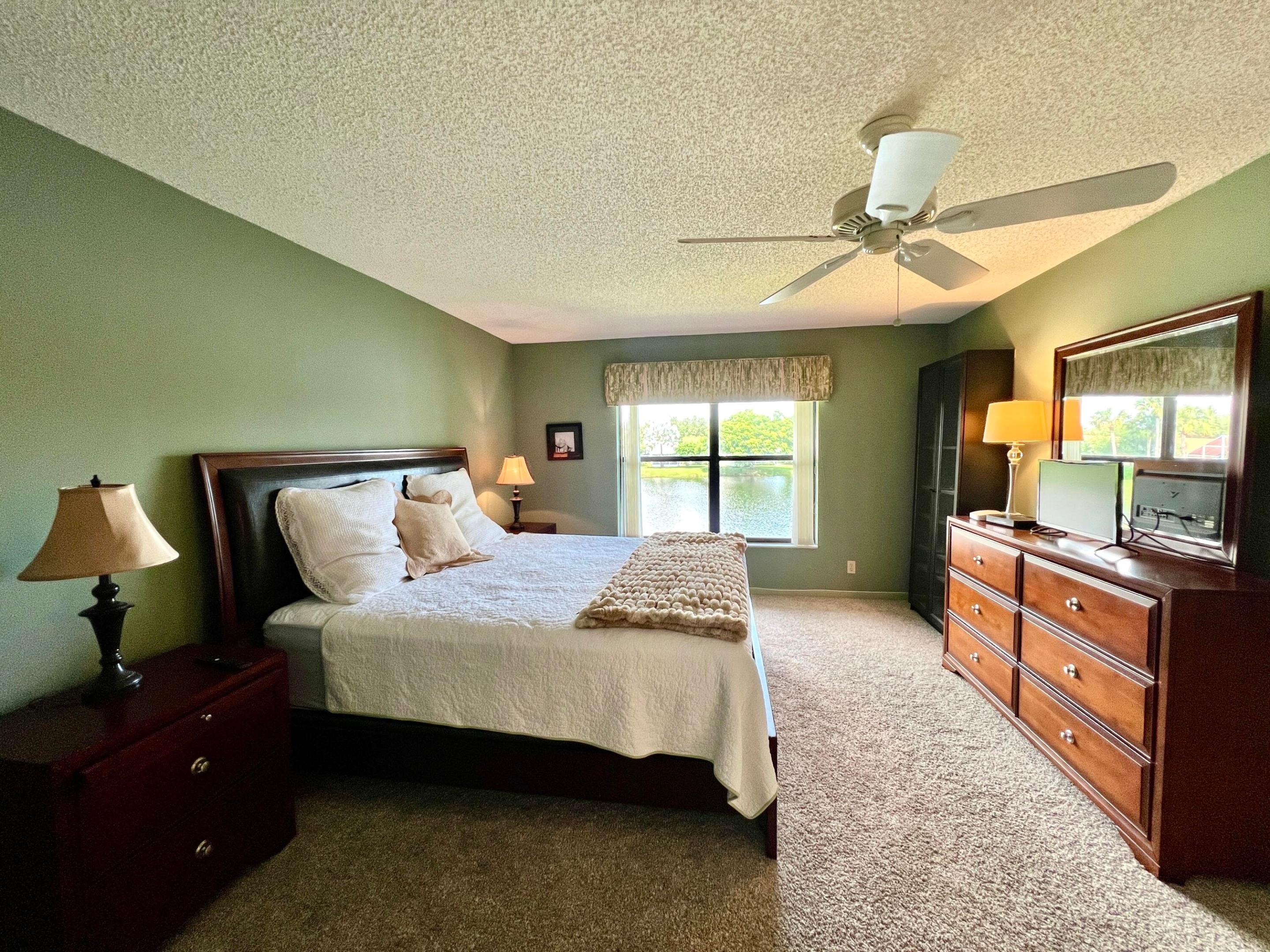 Briarlake Cir, Palm Beach Gardens, FL 33418
