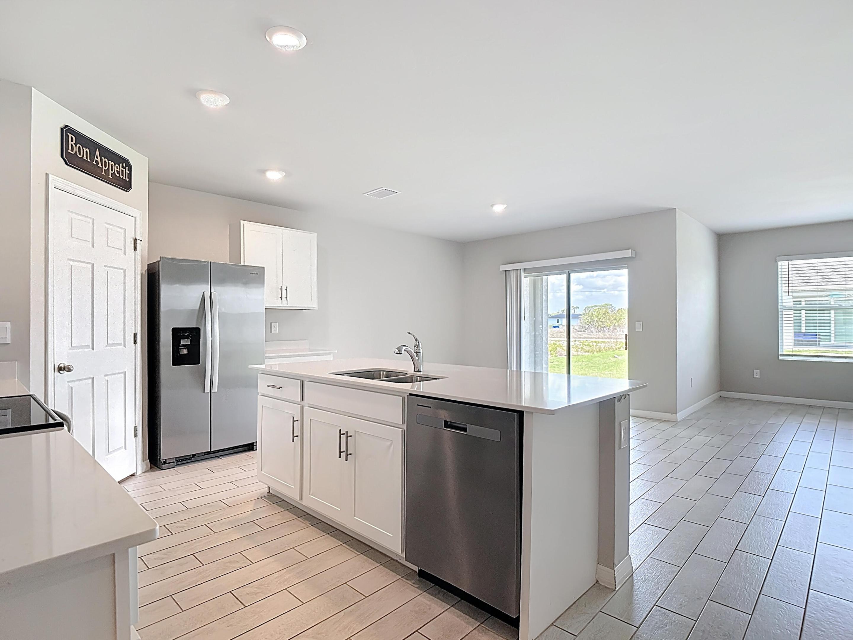 Glendale Ave, Labelle, FL 33935