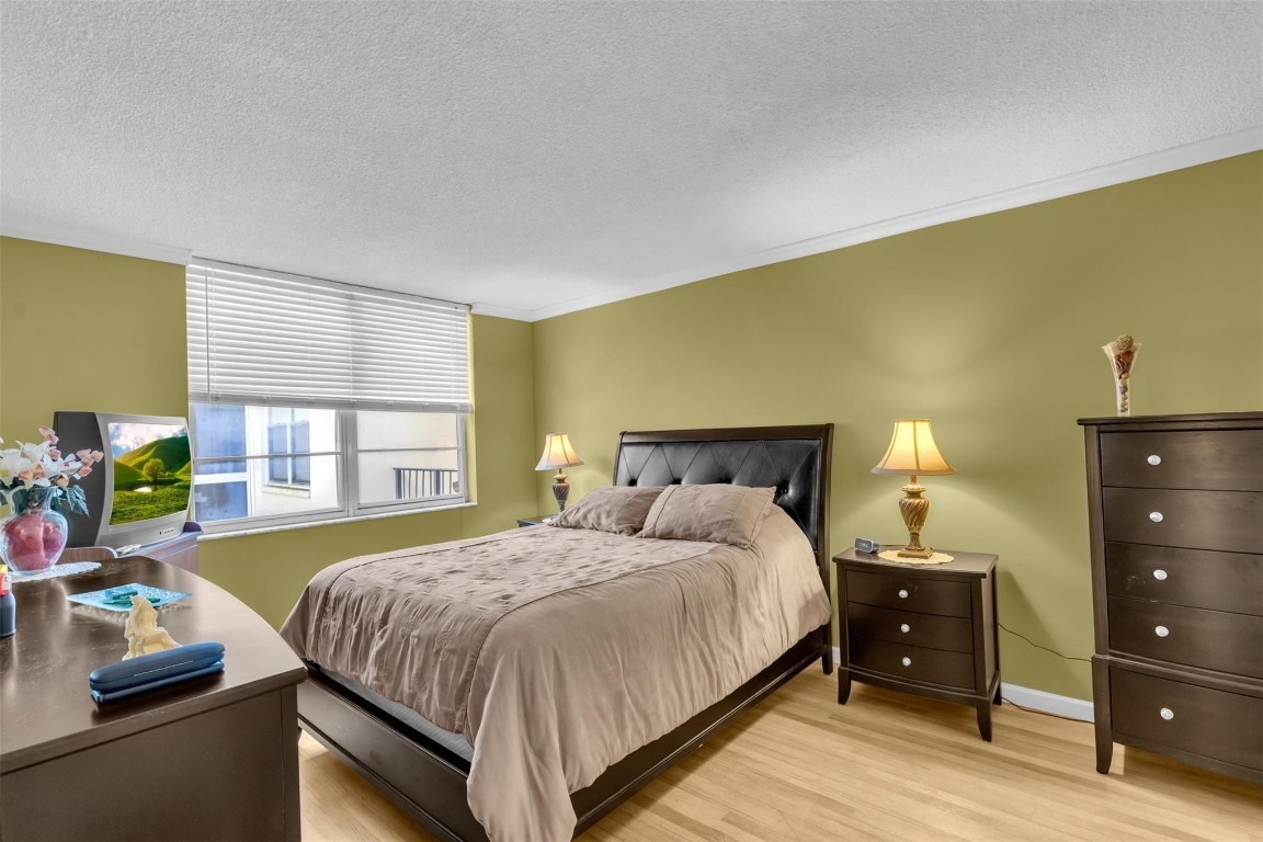 49th Ave, Lauderdale Lakes, FL 33313