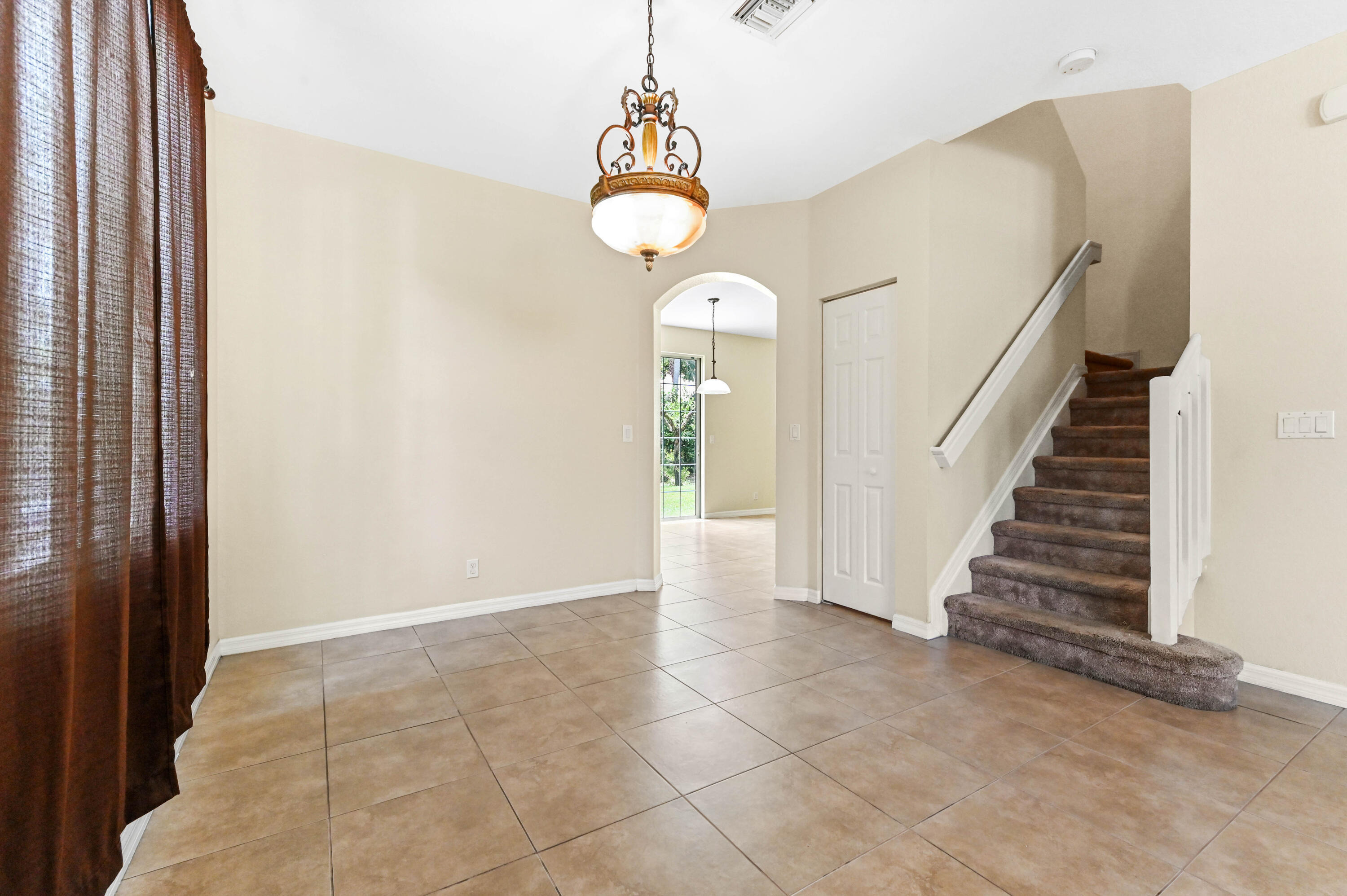 Osage Cir, West Palm Beach, FL 33413 #1