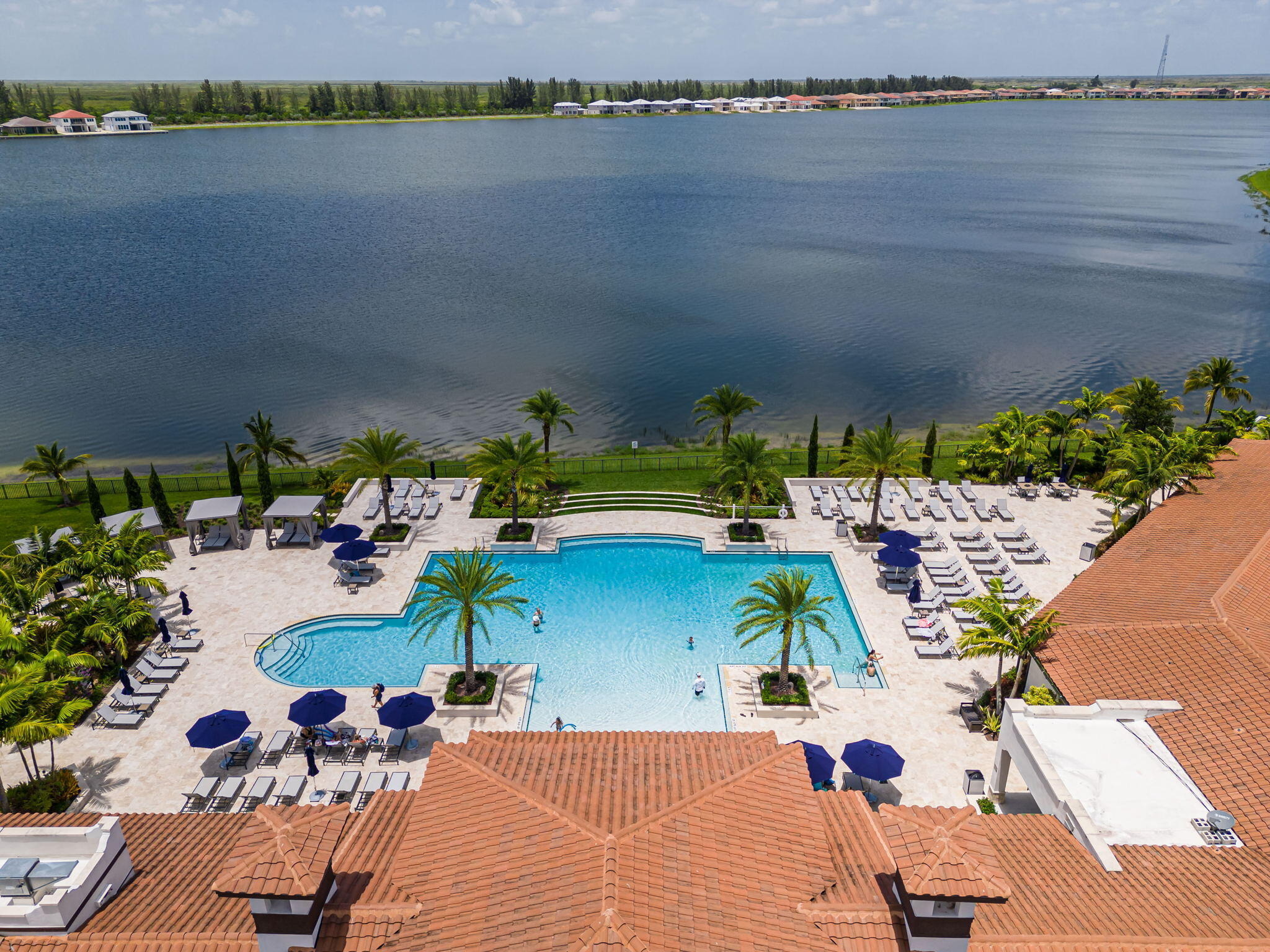 Eastlake Ct, Parkland, FL 33076