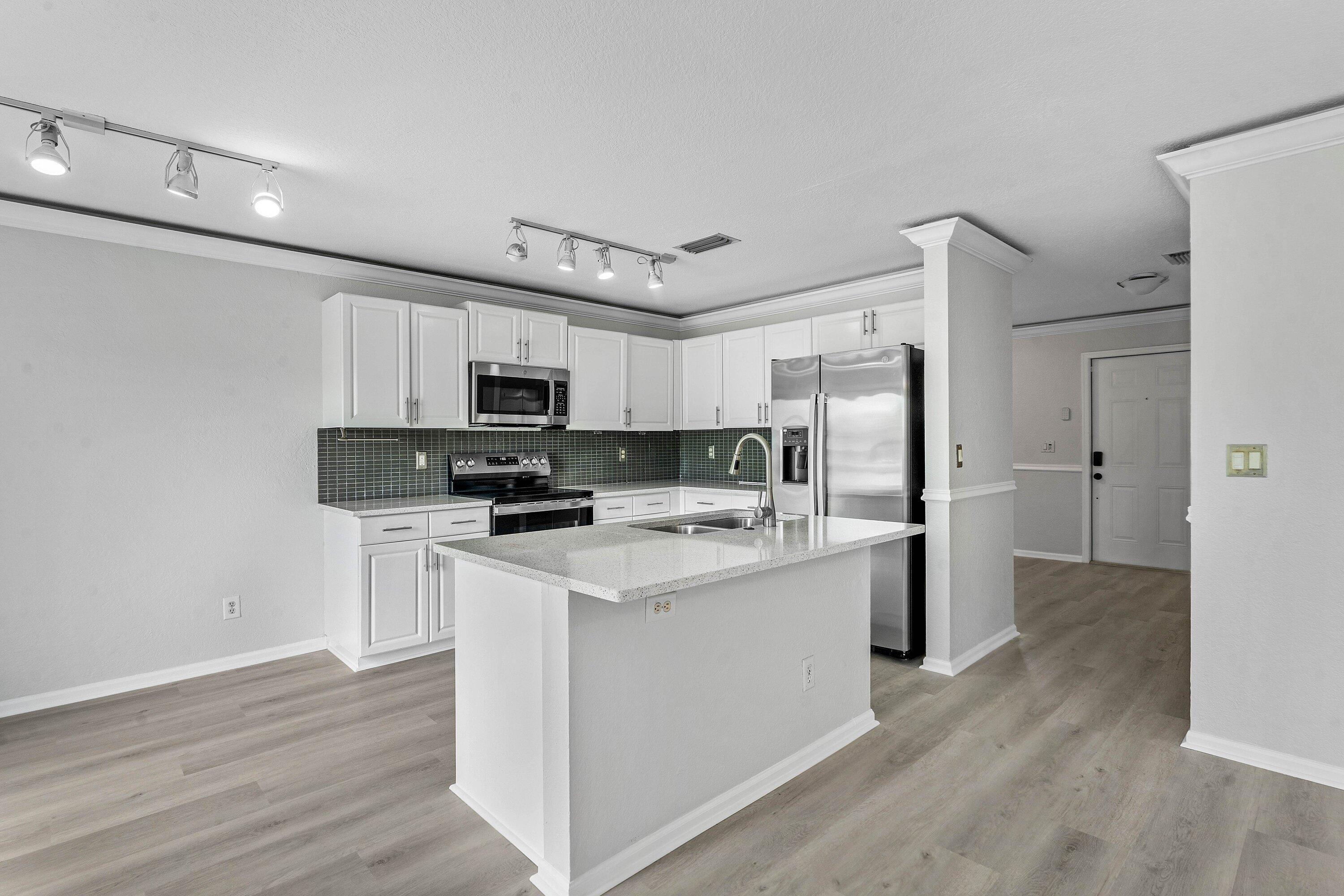 Commodore Ct, West Palm Beach, FL 33411