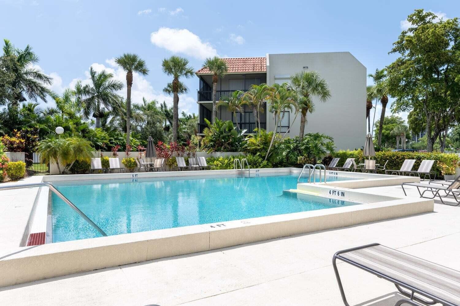 Presidential Way, West Palm Beach, FL 33401
