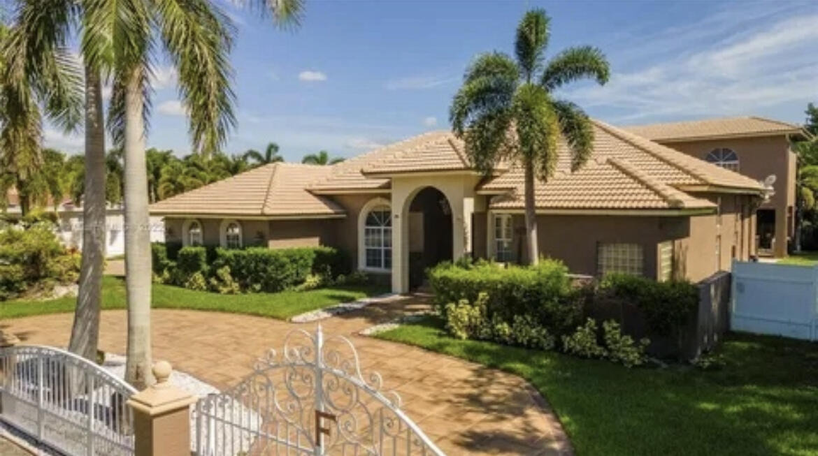 3rd St, Pompano Beach, FL 33060
