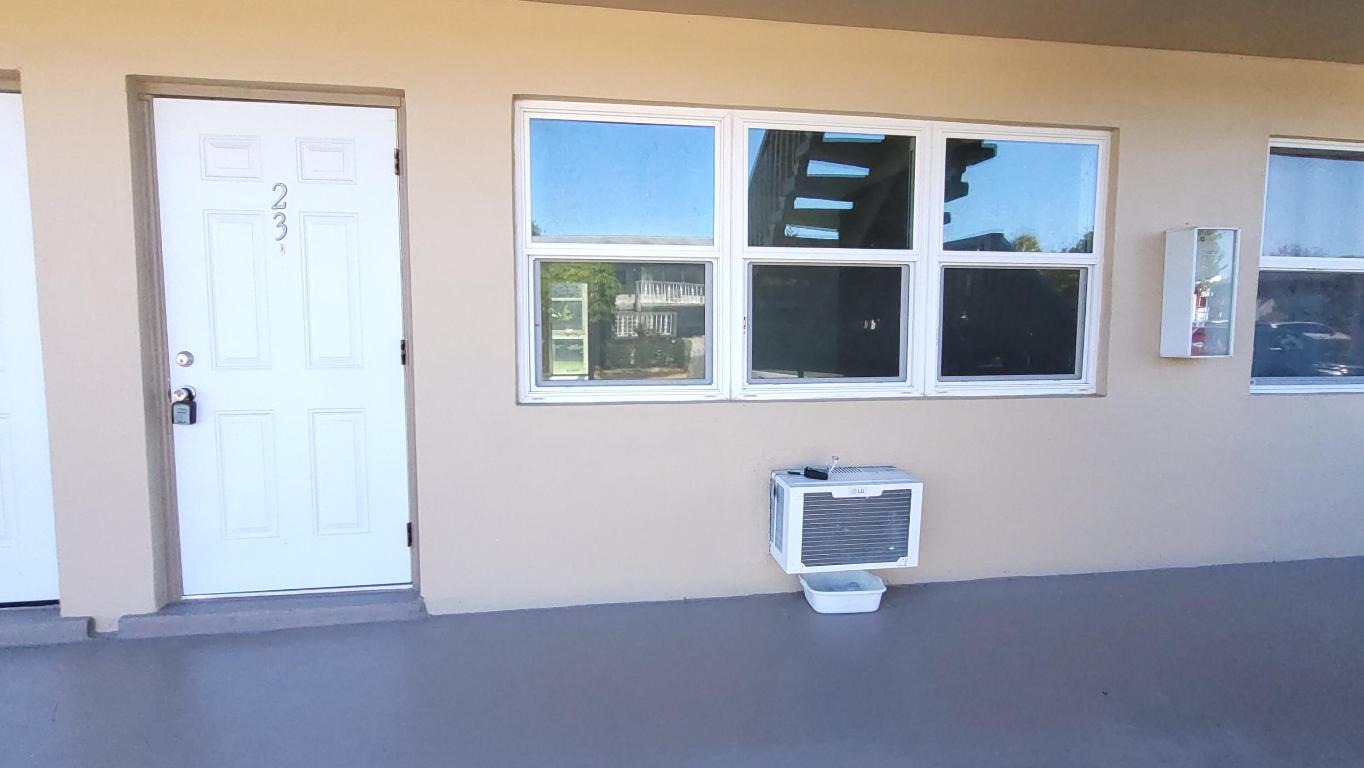 Kingswood B , West Palm Beach, FL 33417 #1
