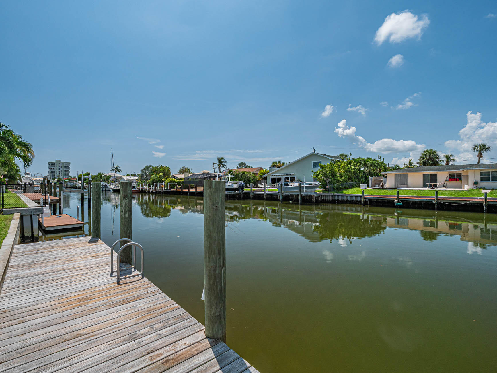 Marina Dr, Hutchinson Island, FL 34949