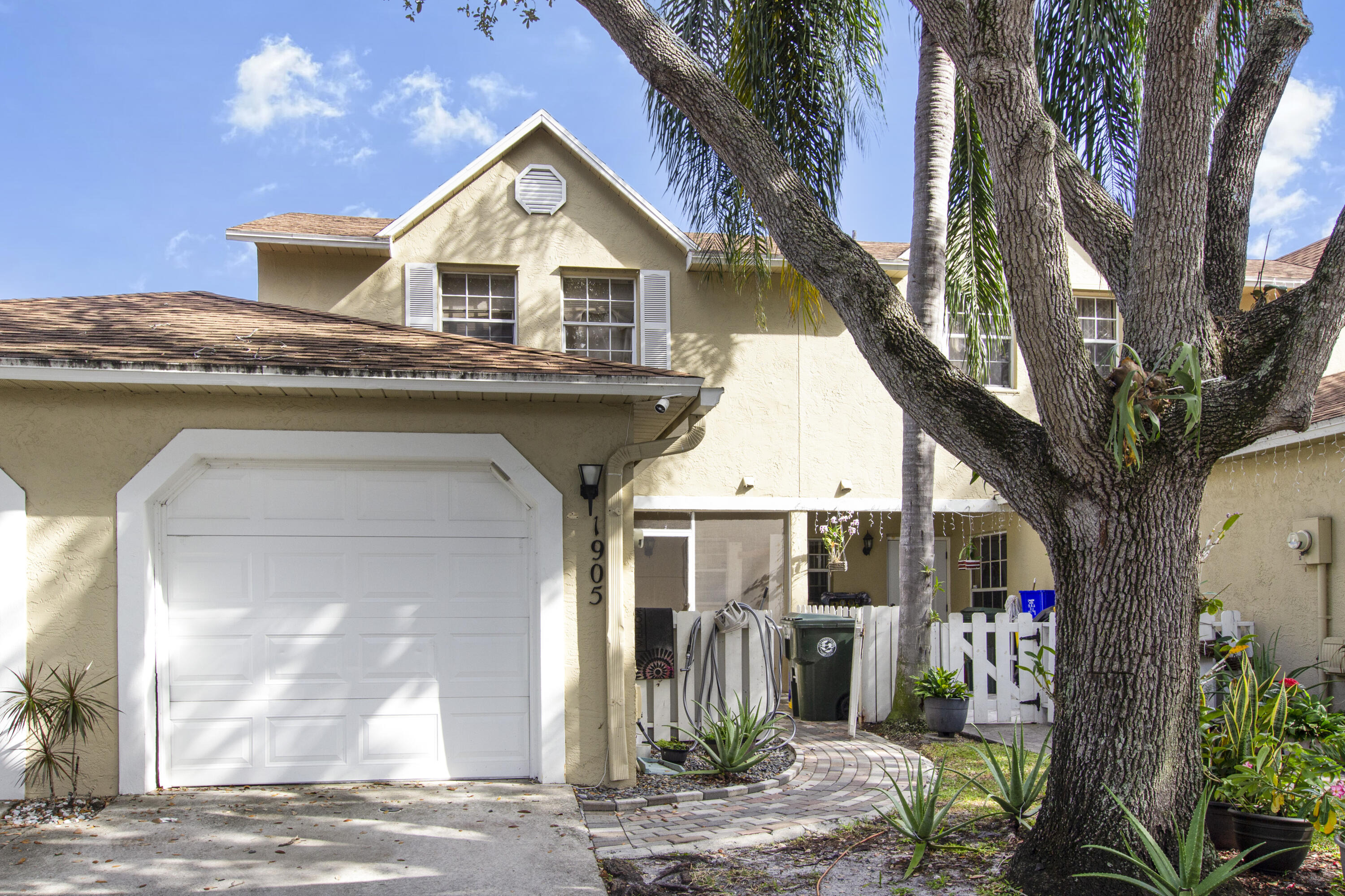 Maplewood Dr, Greenacres, FL 33415 #1