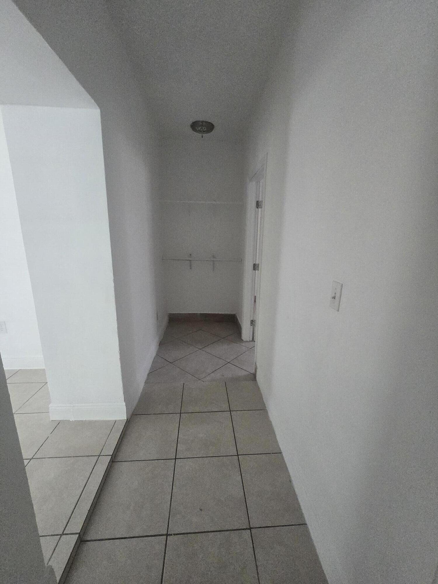 Grant St, Hollywood, FL 33024