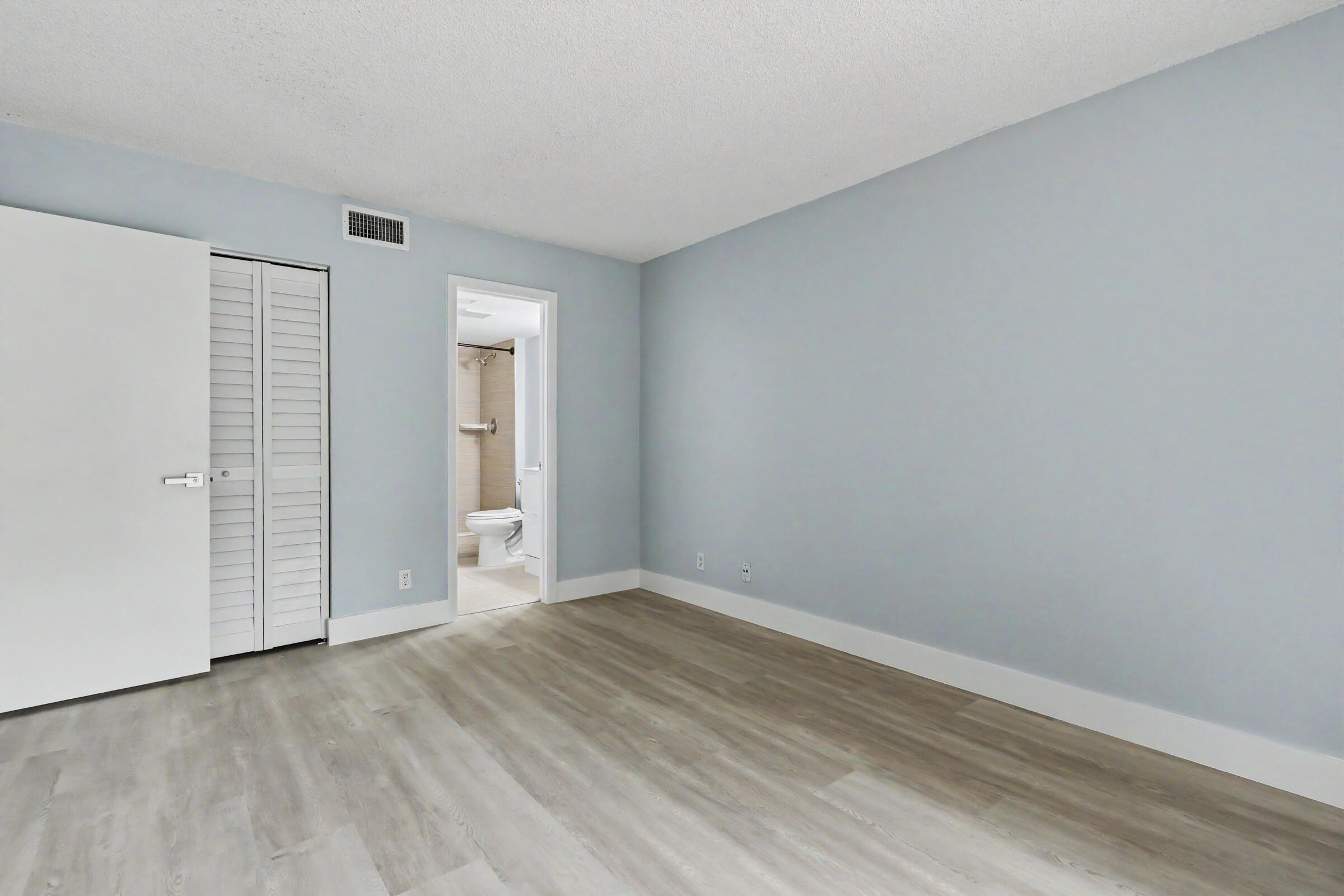 Military Trl, Deerfield Beach, FL 33442