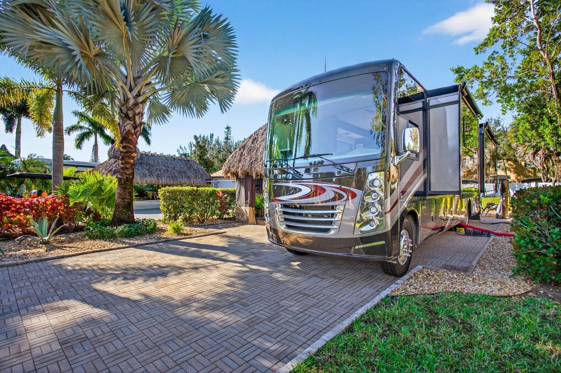 Cortez Dr, Margate, FL 33068