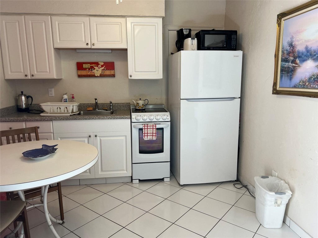 Ocean Dr, Hollywood, FL 33019