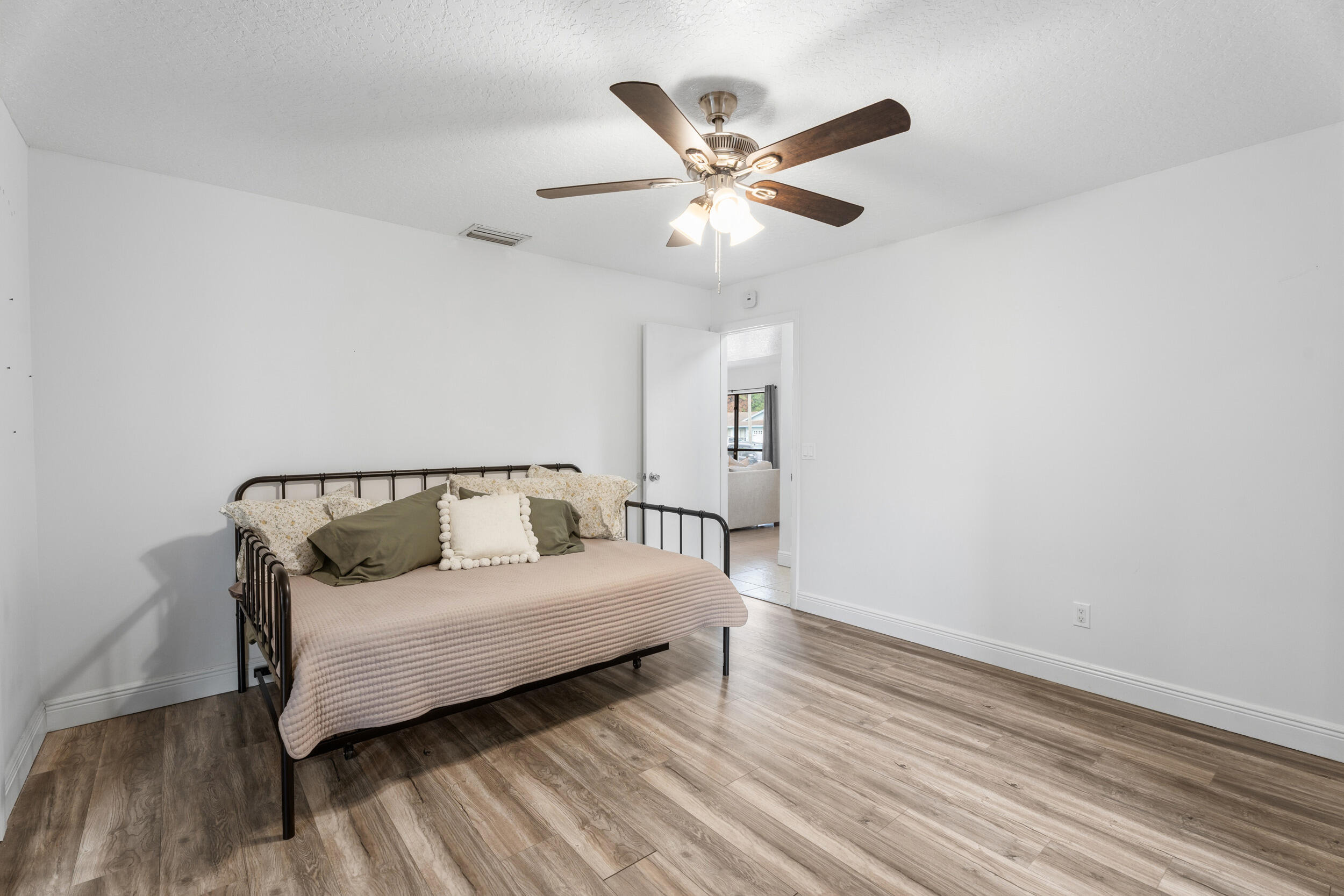 David Ter, Port Saint Lucie, FL 34953