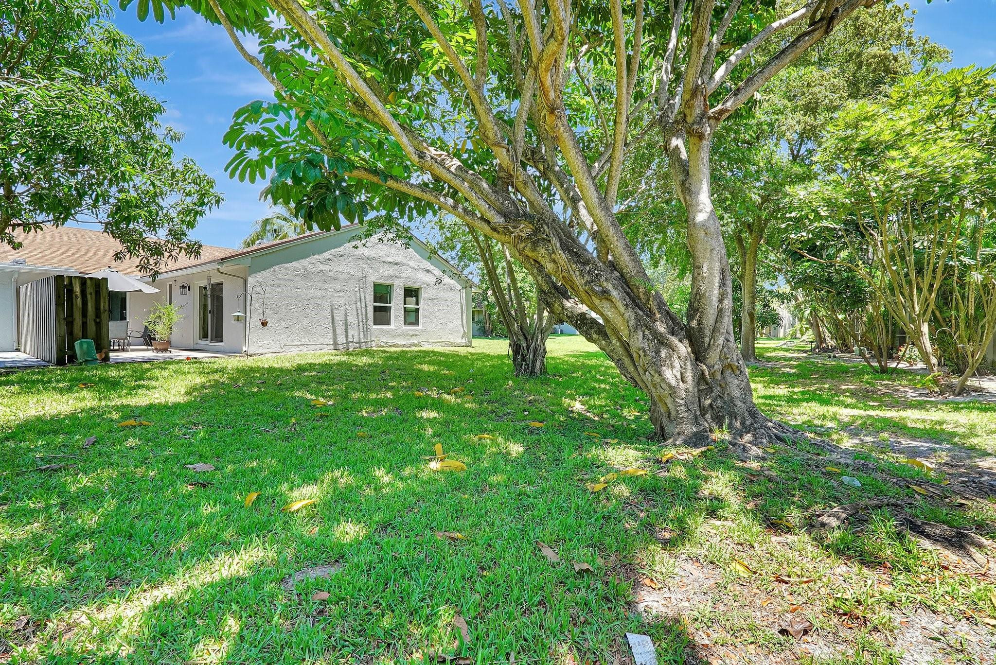 Bridle Path Ct, Davie, FL 33328