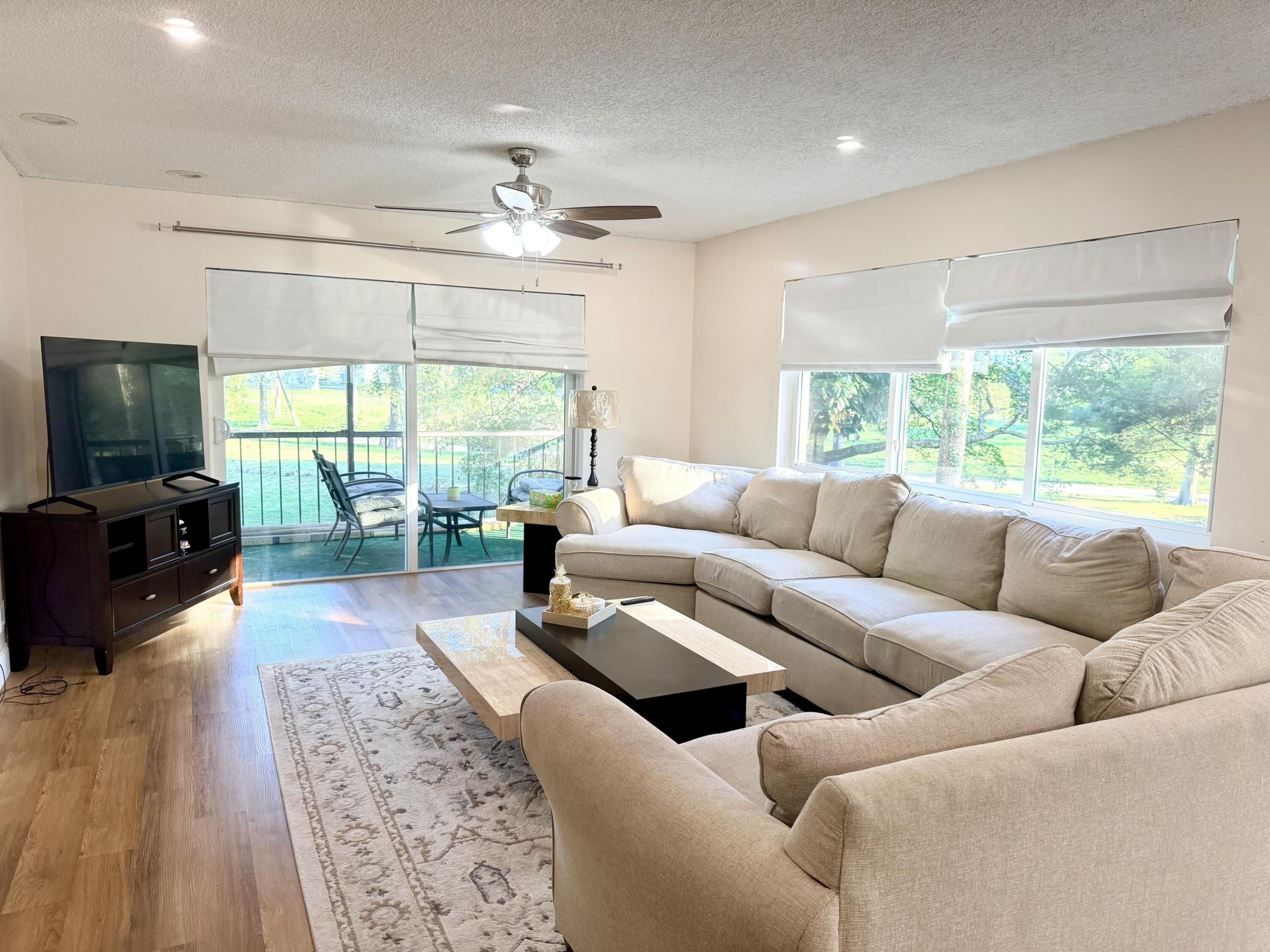 Falls Circle Dr, Lauderhill, FL 33319
