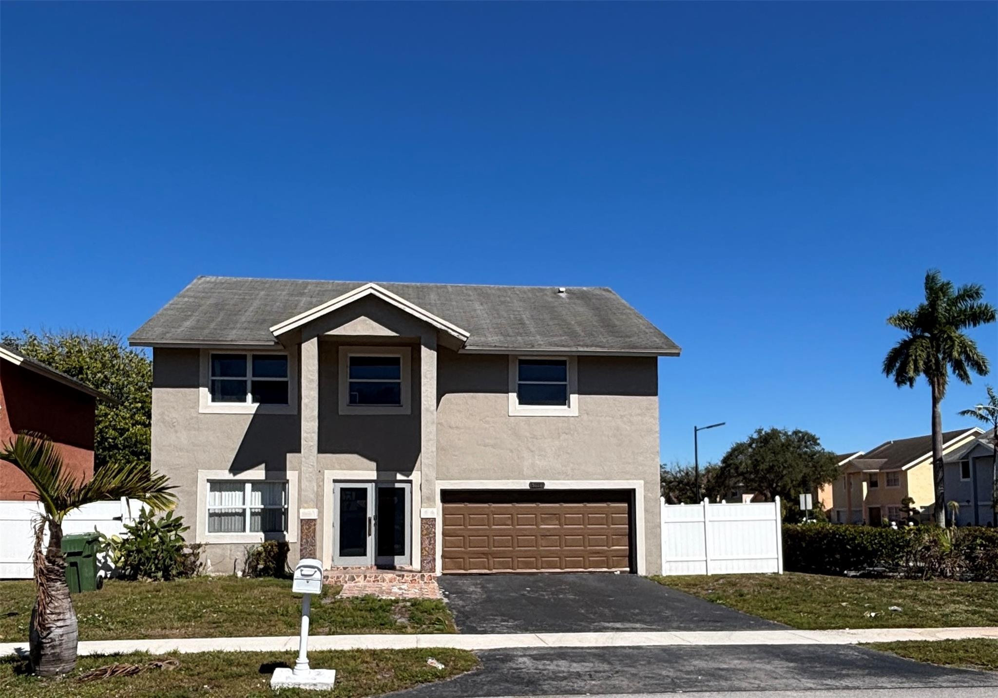 13th St, Pembroke Pines, FL 33025