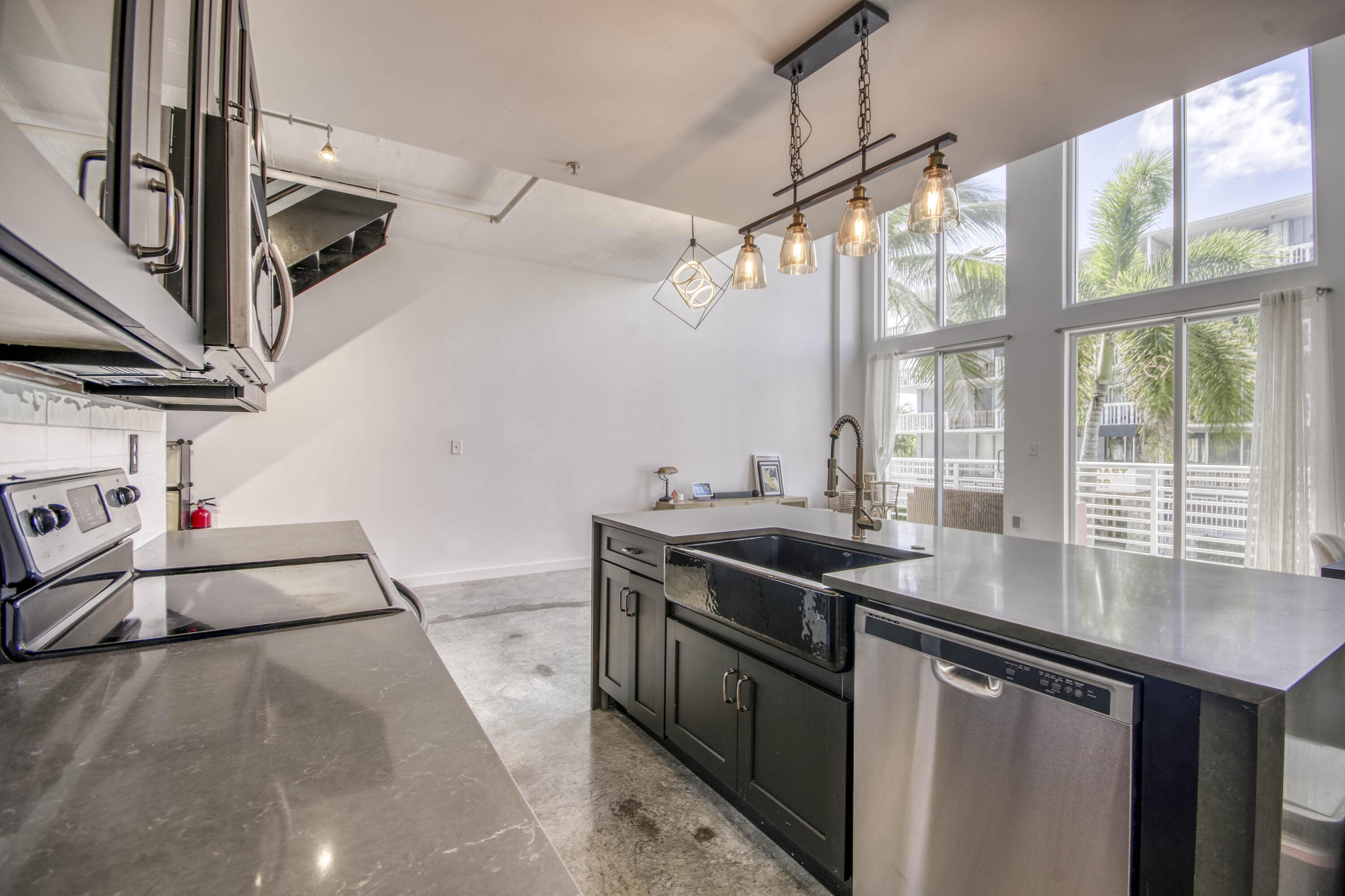 Lake Ave, Lake Worth, FL 33460 #1