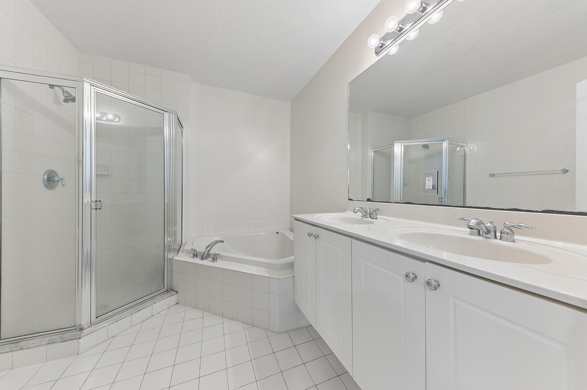 Bayfront Dr, Boynton Beach, FL 33435