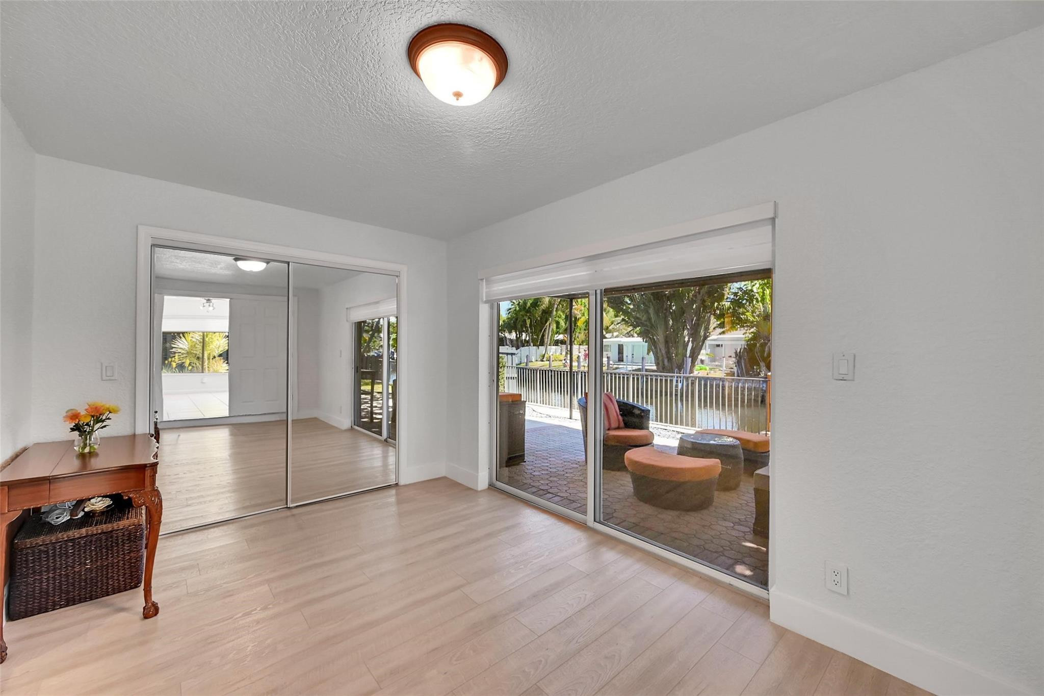15th Ter, Oakland Park, FL 33334