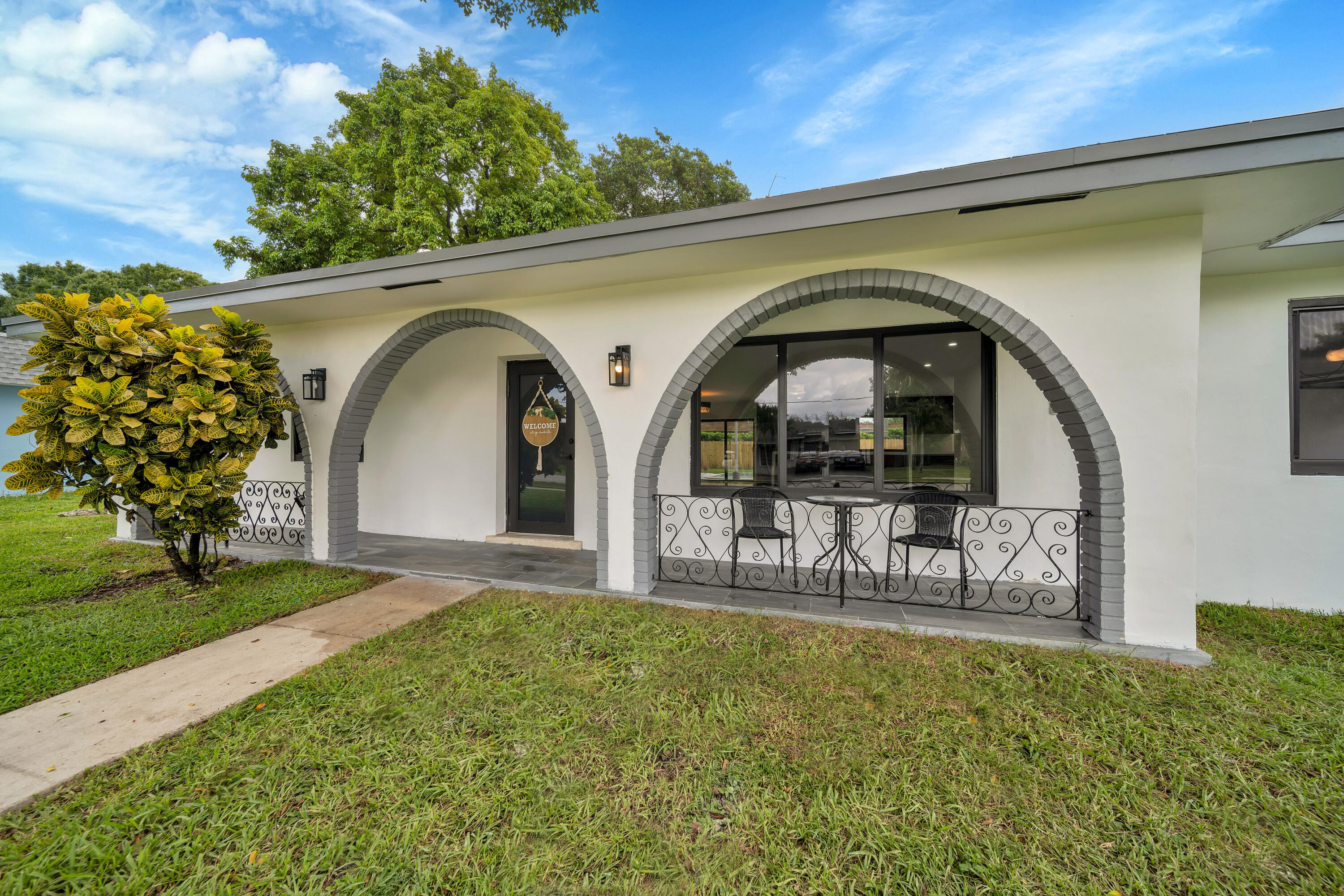 13th Ct, Plantation, FL 33313